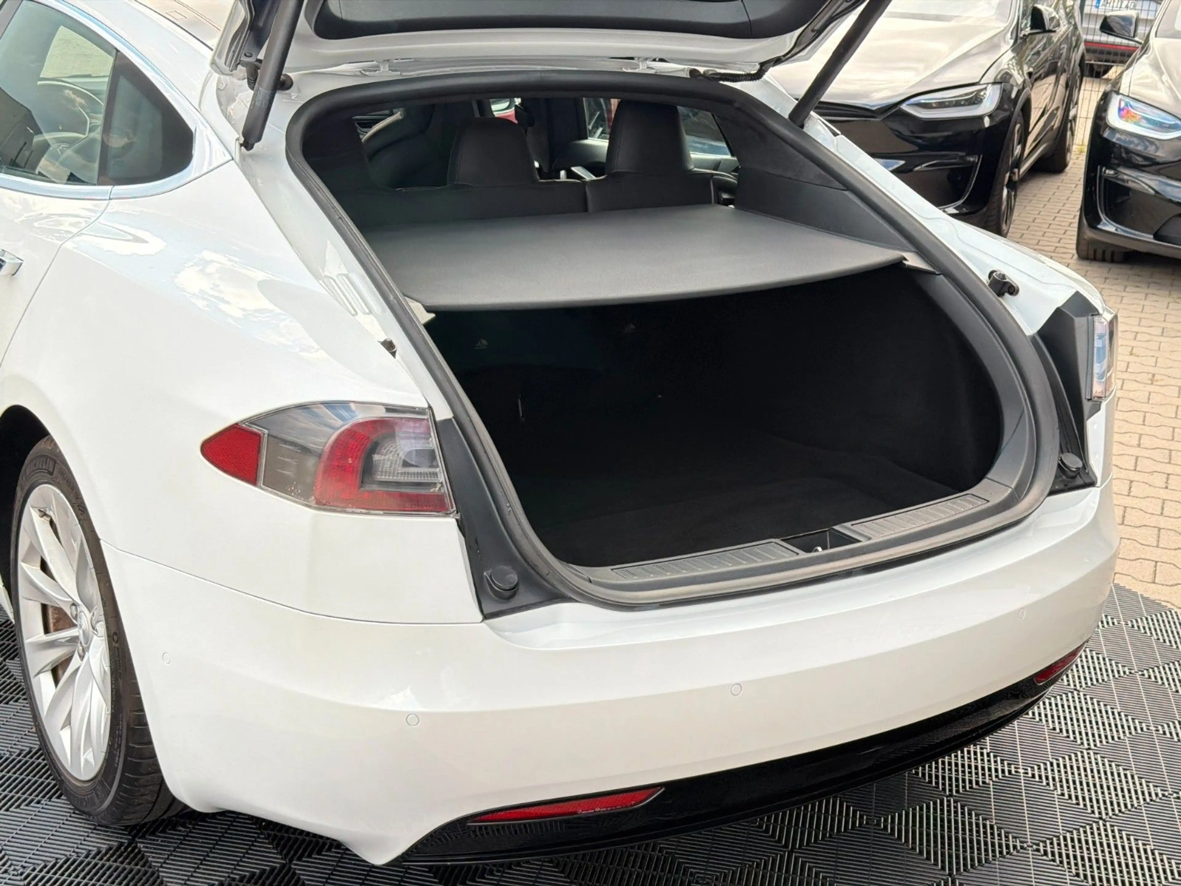 Tesla Model S MODEL S75 | FREE SUPERCHARGER SC01 | CCS | MCU2 — photo 6