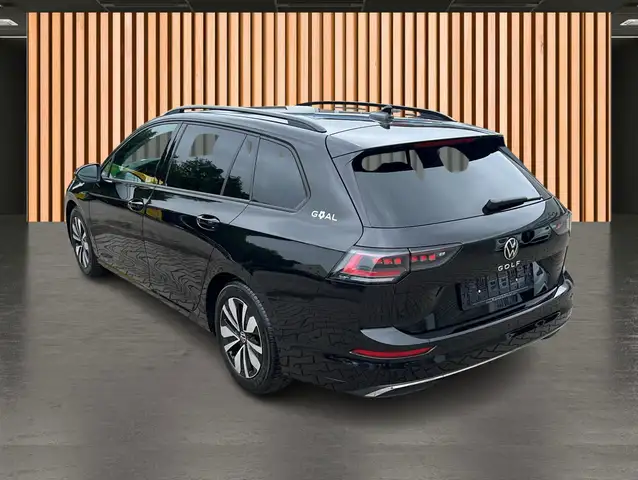 Volkswagen Golf view 8