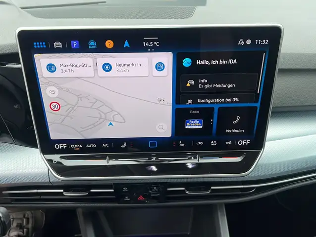 Volkswagen Golf view 11