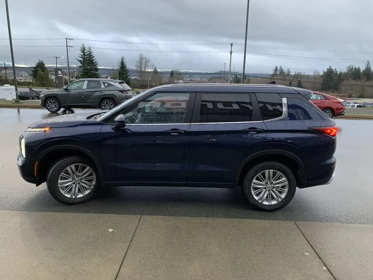 Mitsubishi Outlander снимка Mitsubishi Outlander