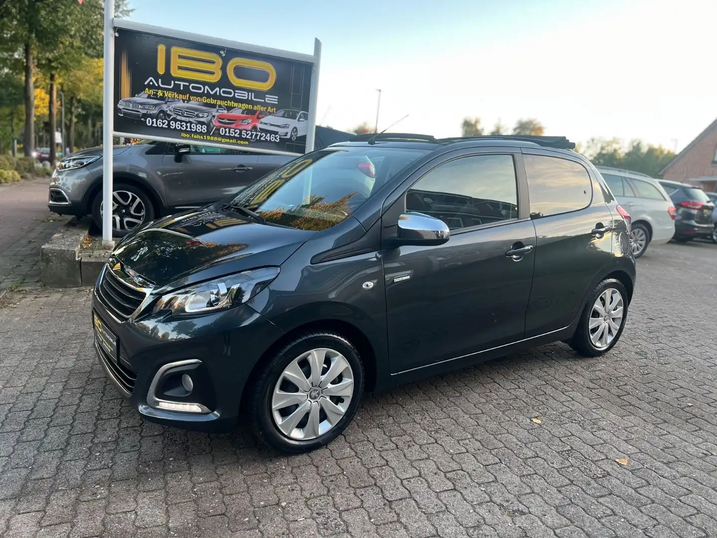 Peugeot 108 TOP Style +SD+Sitzh+R-Kamera+AHK+BT+GJR+ Grau - 1