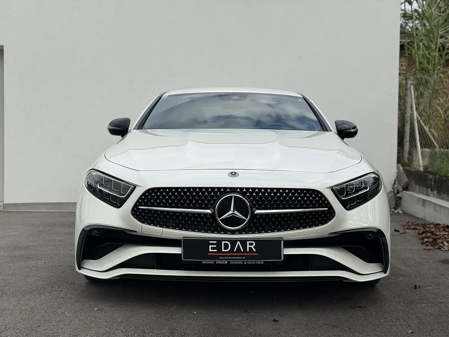 Mercedes-Benz CLS 220 d Aut.*AMG*Junge Sterne Garantie*Zierelemente C... Weiß - 1