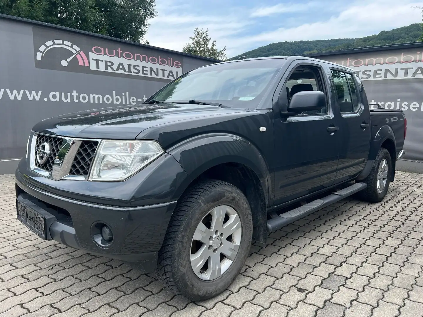 Nissan Navara 2.5 dCi King Cab <business> 4x4 für Export Grau - 1