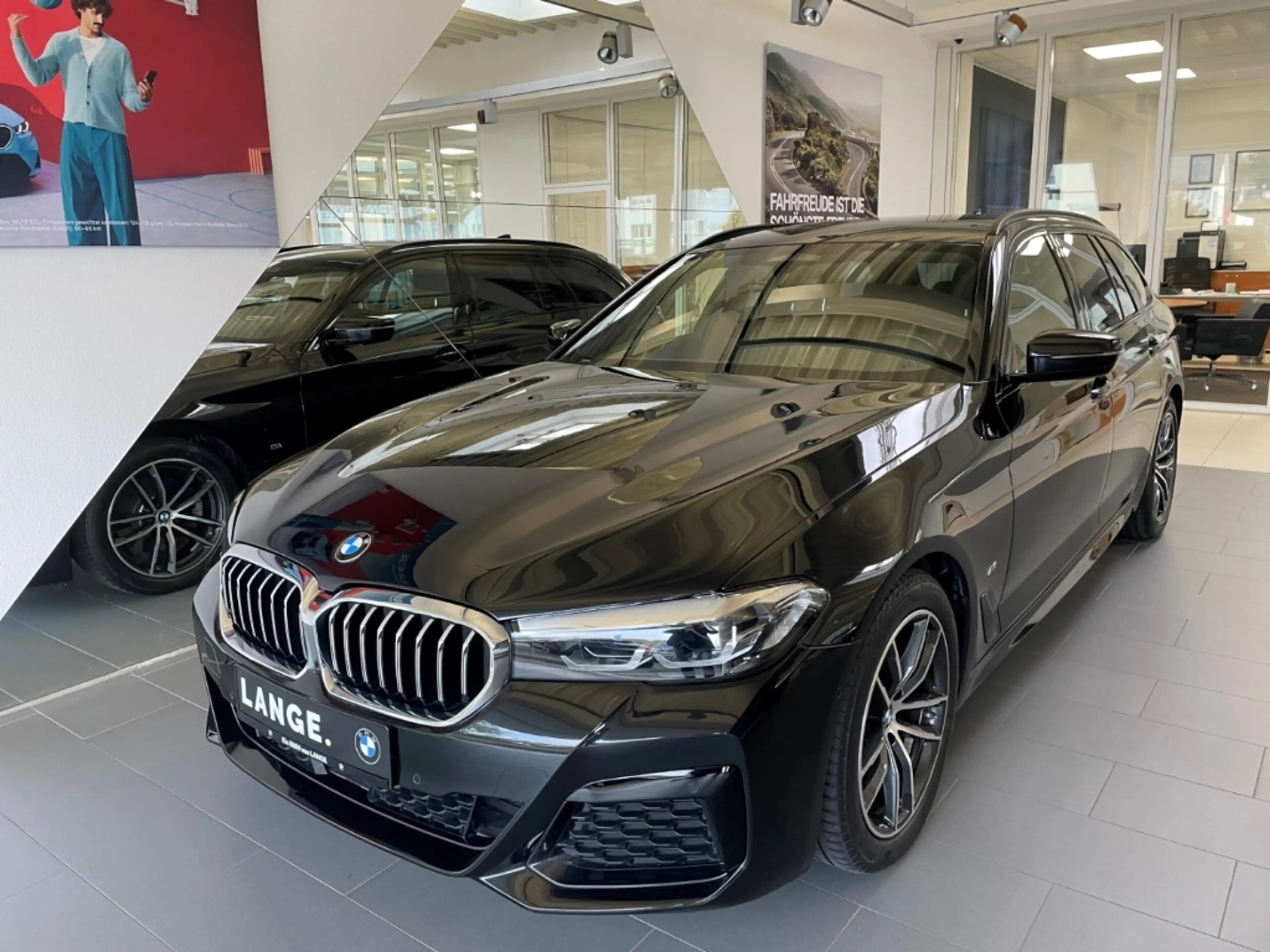BMW 520 d xDrive Touring M Sport AHK ACC RFK Driv.Ass
