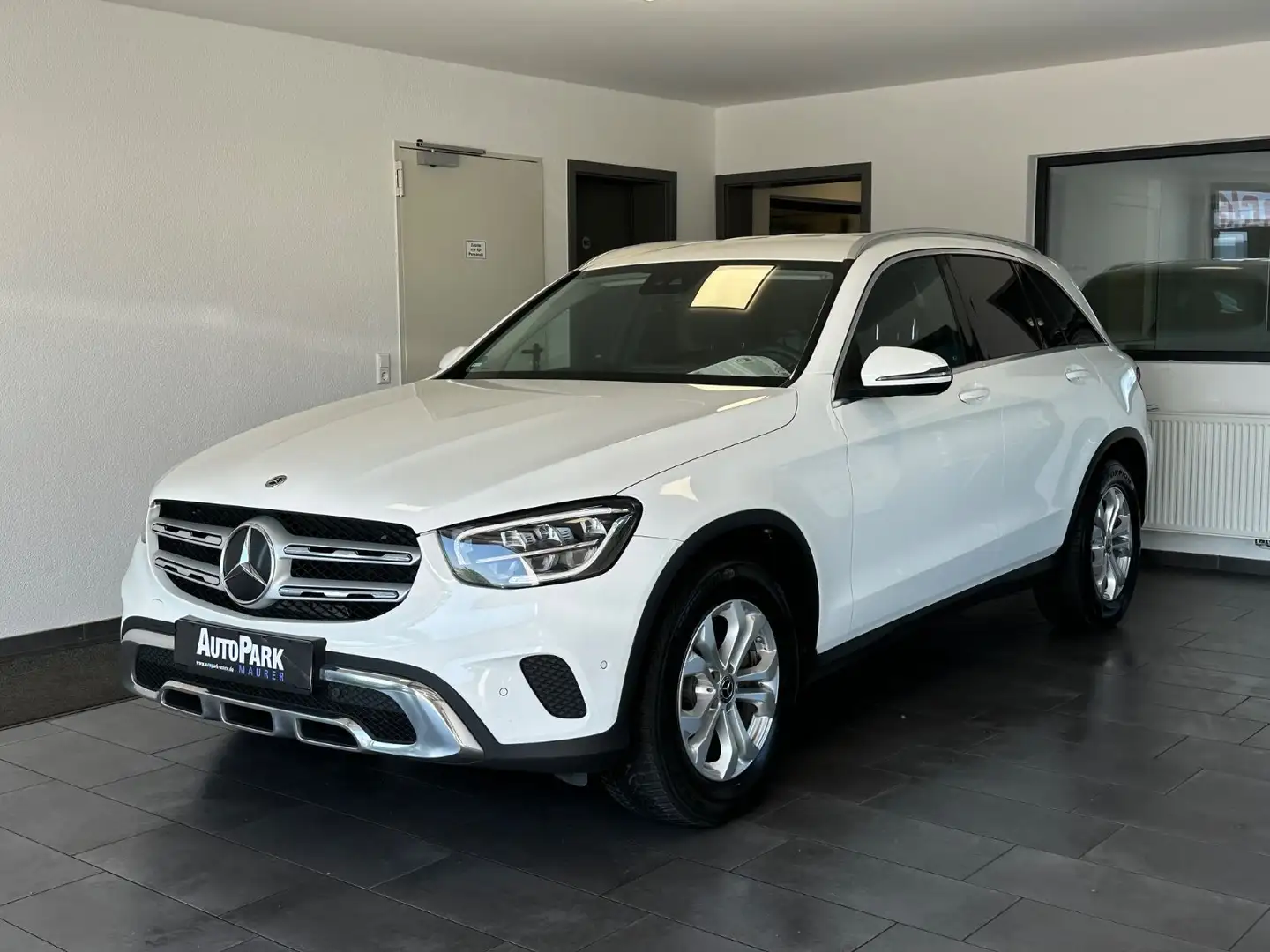 Mercedes-Benz GLC 220 d 4Matic AHK*Distronic*LED High*Klappe Weiß - 2