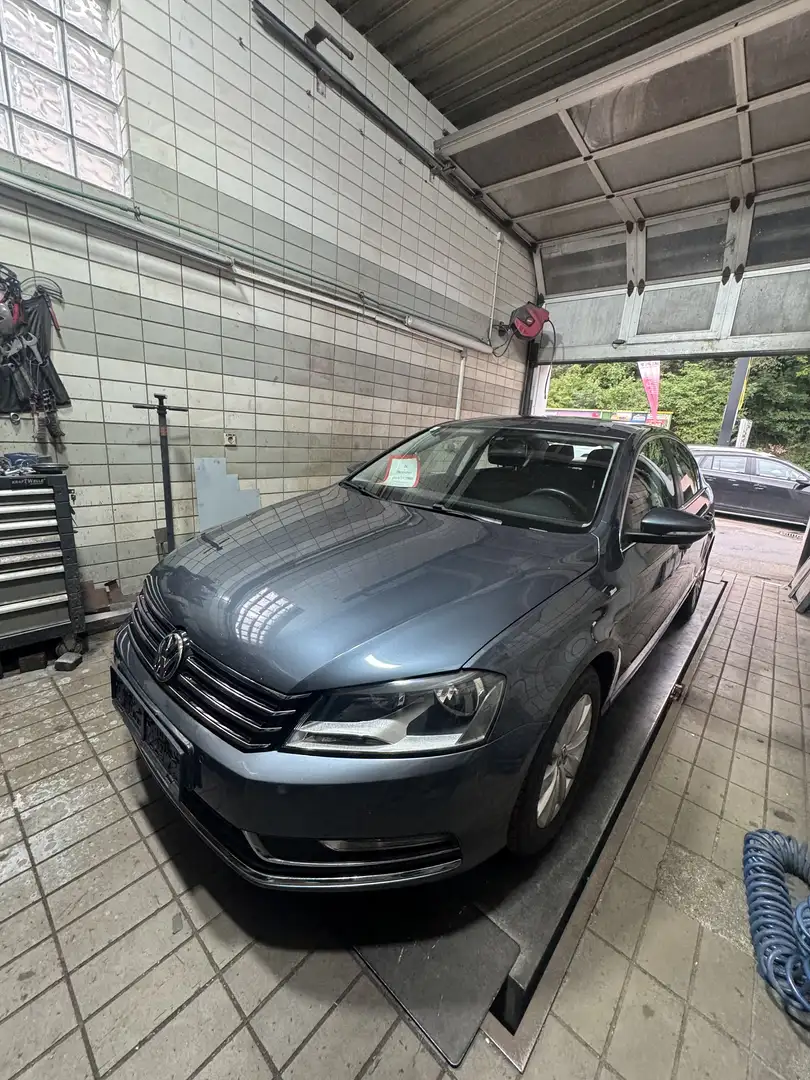 Volkswagen Passat 2.0 Blue TDI DPF Comfortline - 1