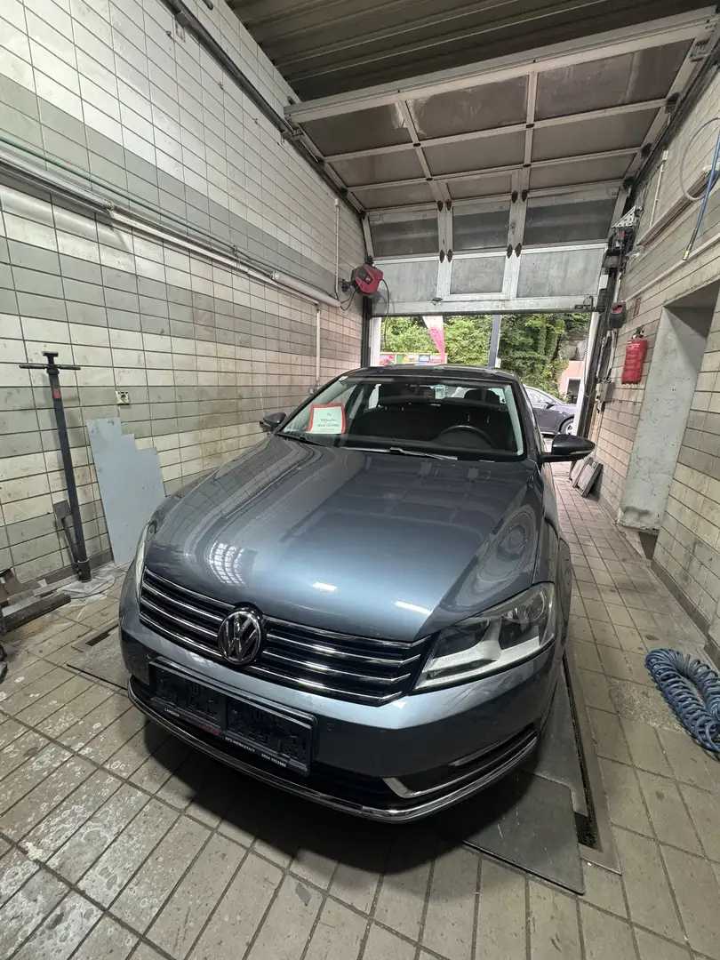 Volkswagen Passat 2.0 Blue TDI DPF Comfortline - 2