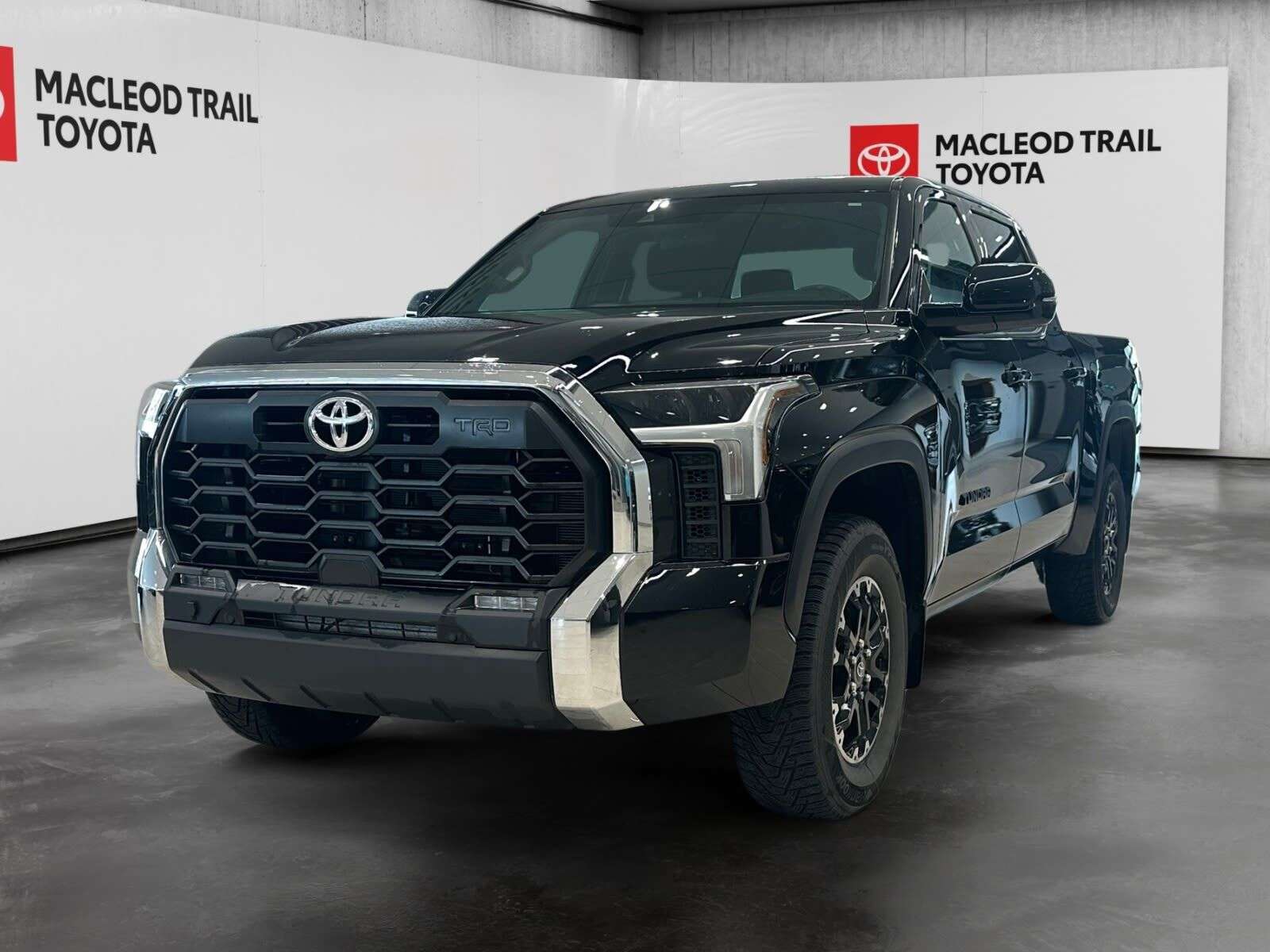 2025 Toyota Tundra SR5 | TRD Off Road | CREWMAX | 4x4 | BACKUP CAMERA