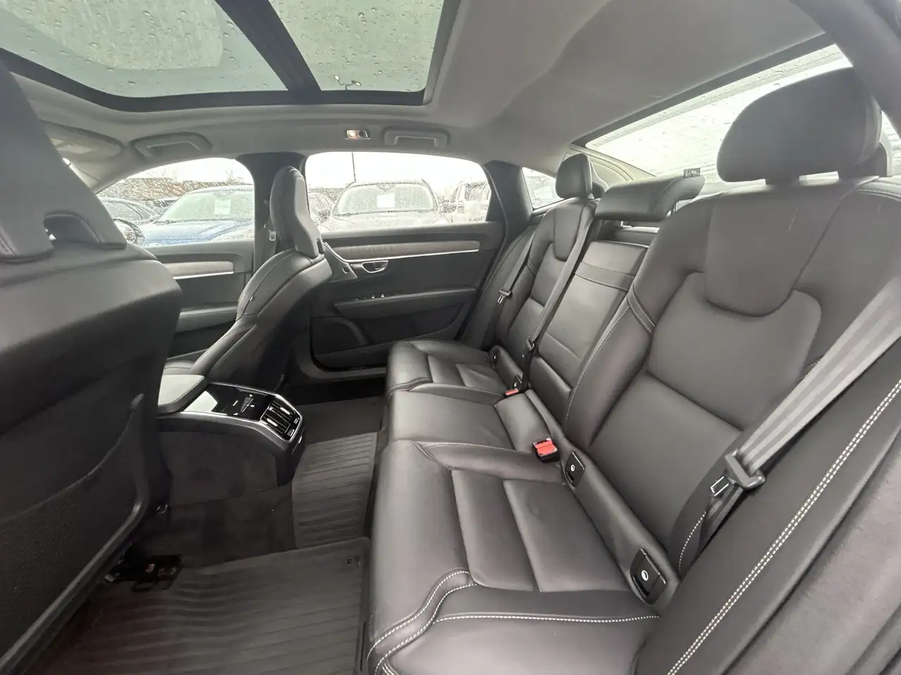Volvo S90 снимка Volvo S90