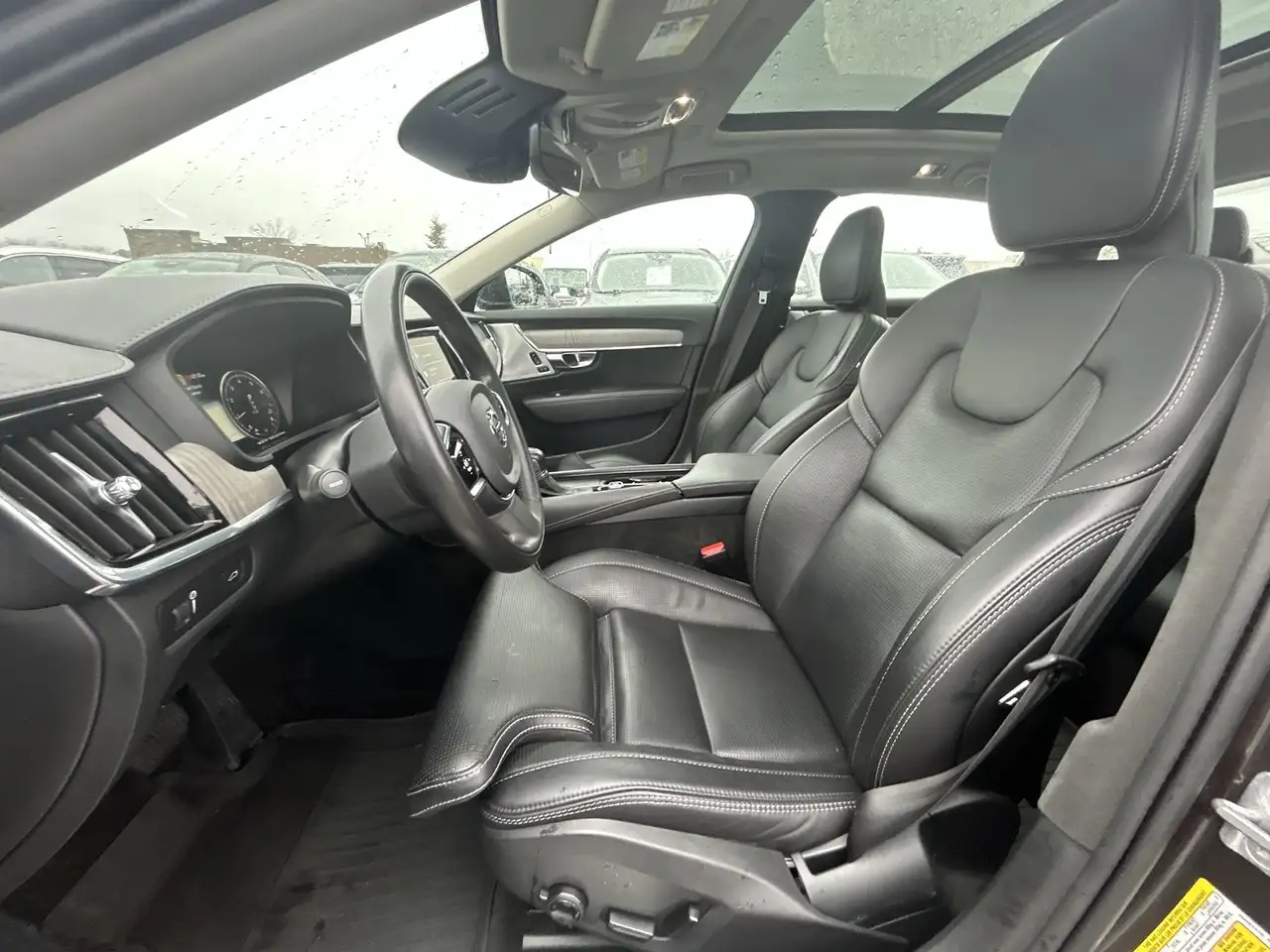 Volvo S90 снимка Volvo S90