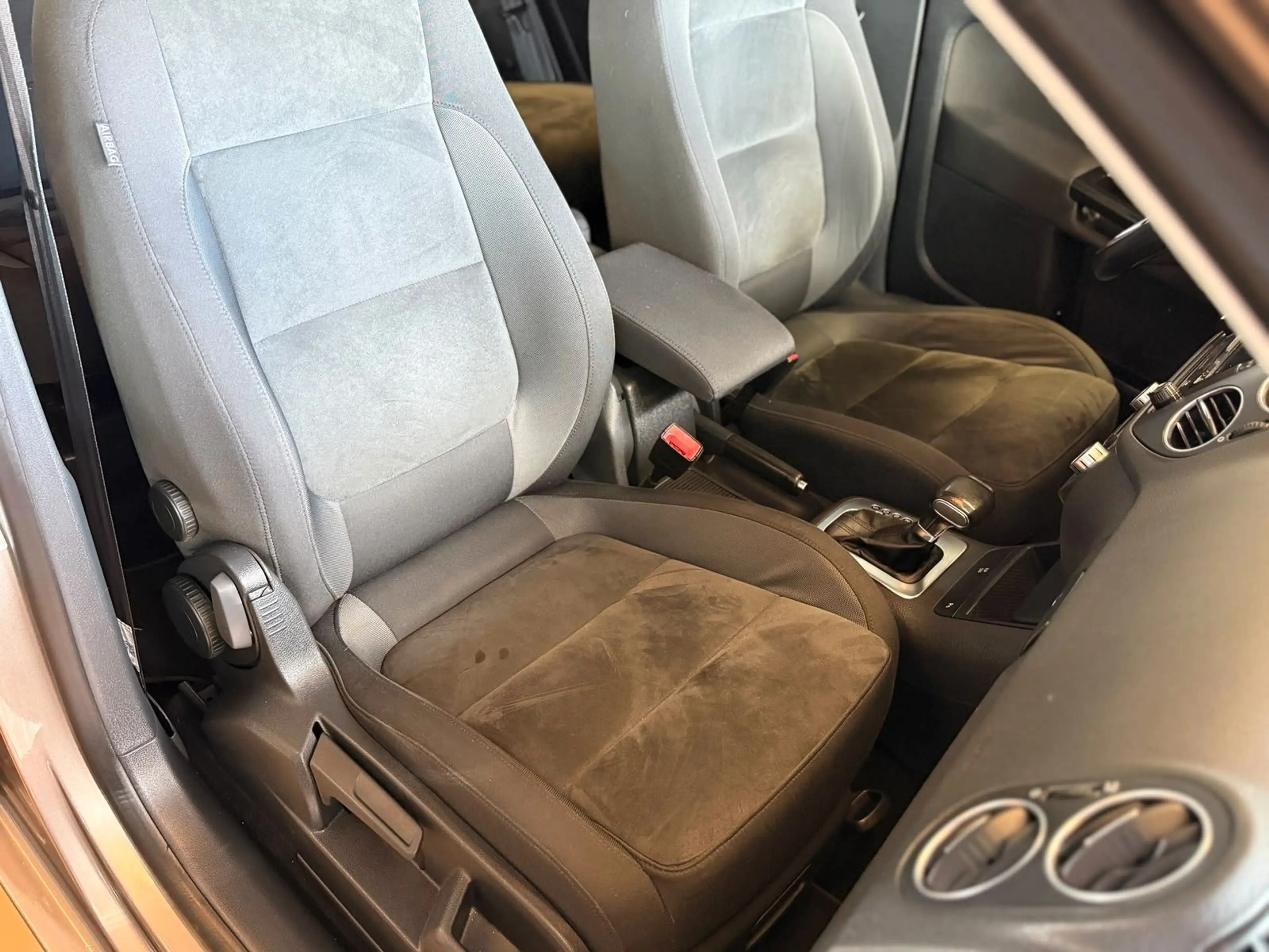 Volkswagen Golf Plus VI HighlineAutomatik / SHZ / Klimaauto — photo 14