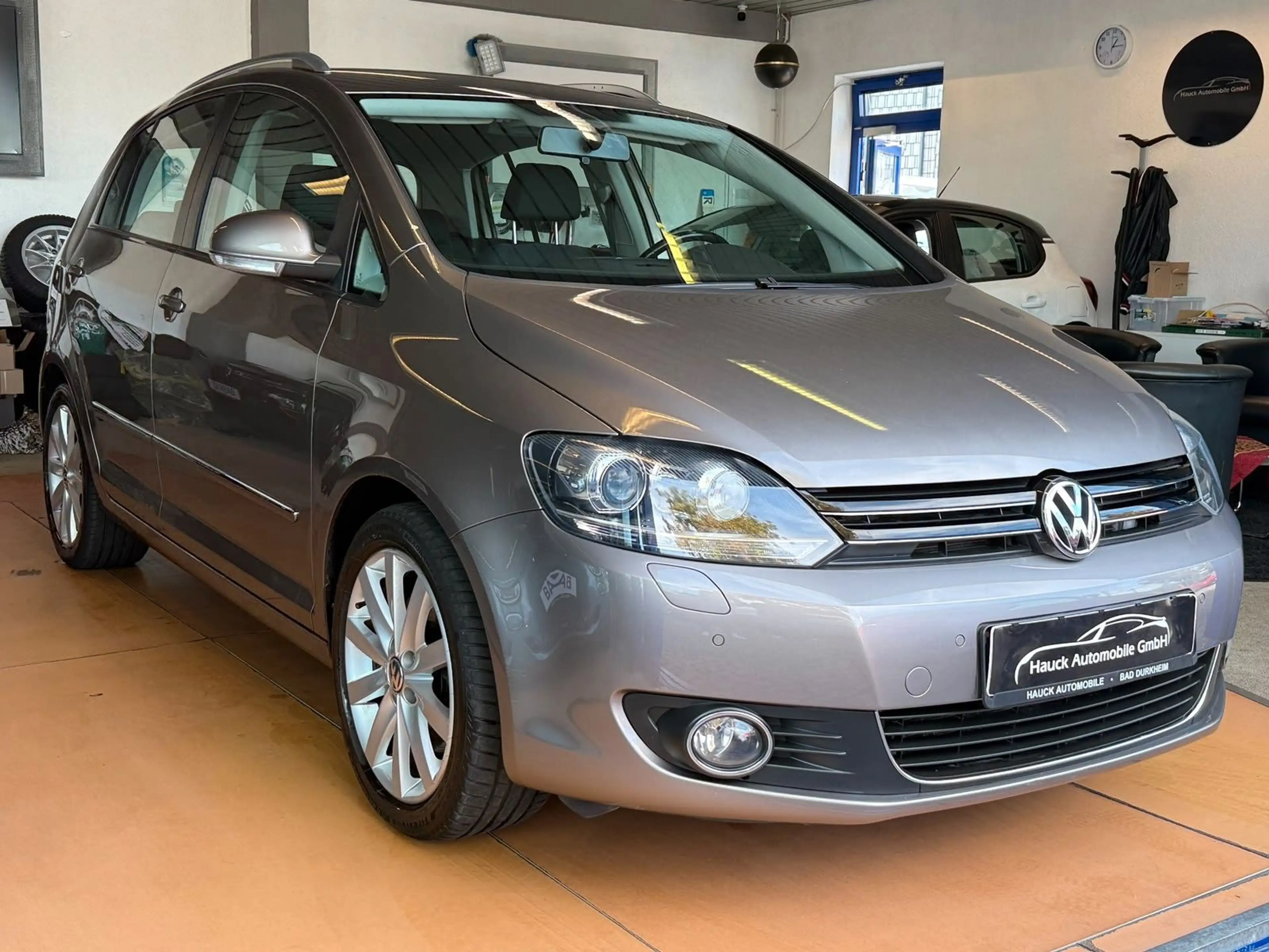 Volkswagen Golf Plus VI HighlineAutomatik / SHZ / Klimaauto — photo 6