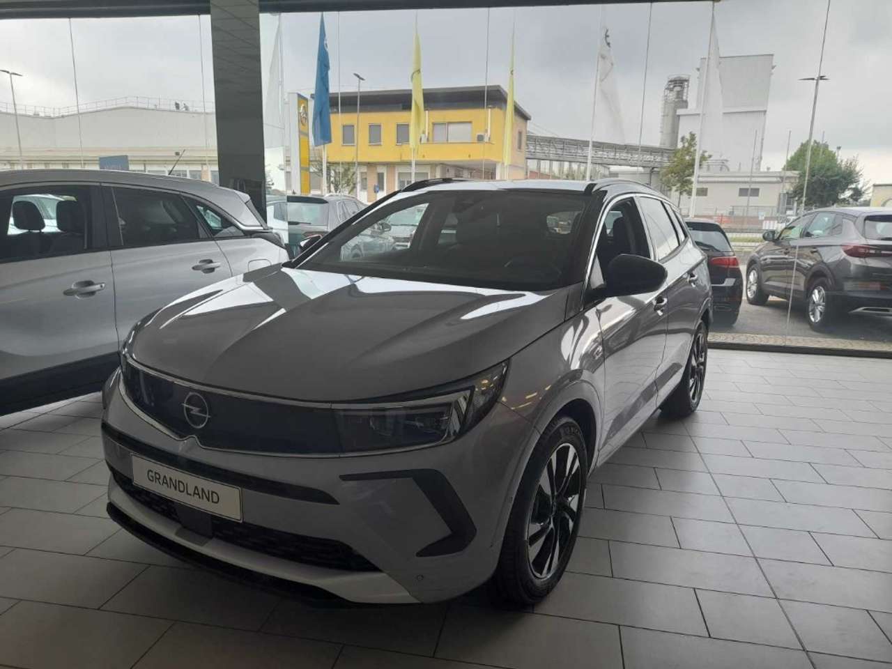 Opel Grandland 1.6 phev Business Elegance fwd 225cv auto