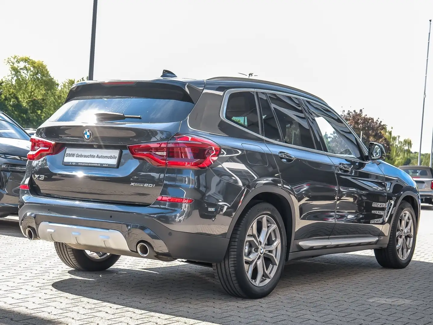 BMW X3 xDrive20i HUD RFK NAVI LED Sound Syst. DAB Grau - 2