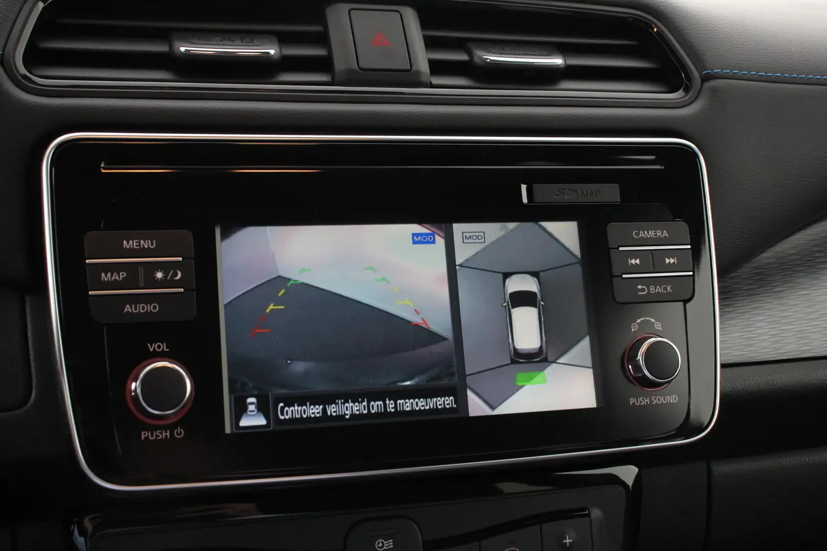 Nissan Leaf N-Connecta 40 kWh Automaat | Navigatie | Bluetooth Noir - 2