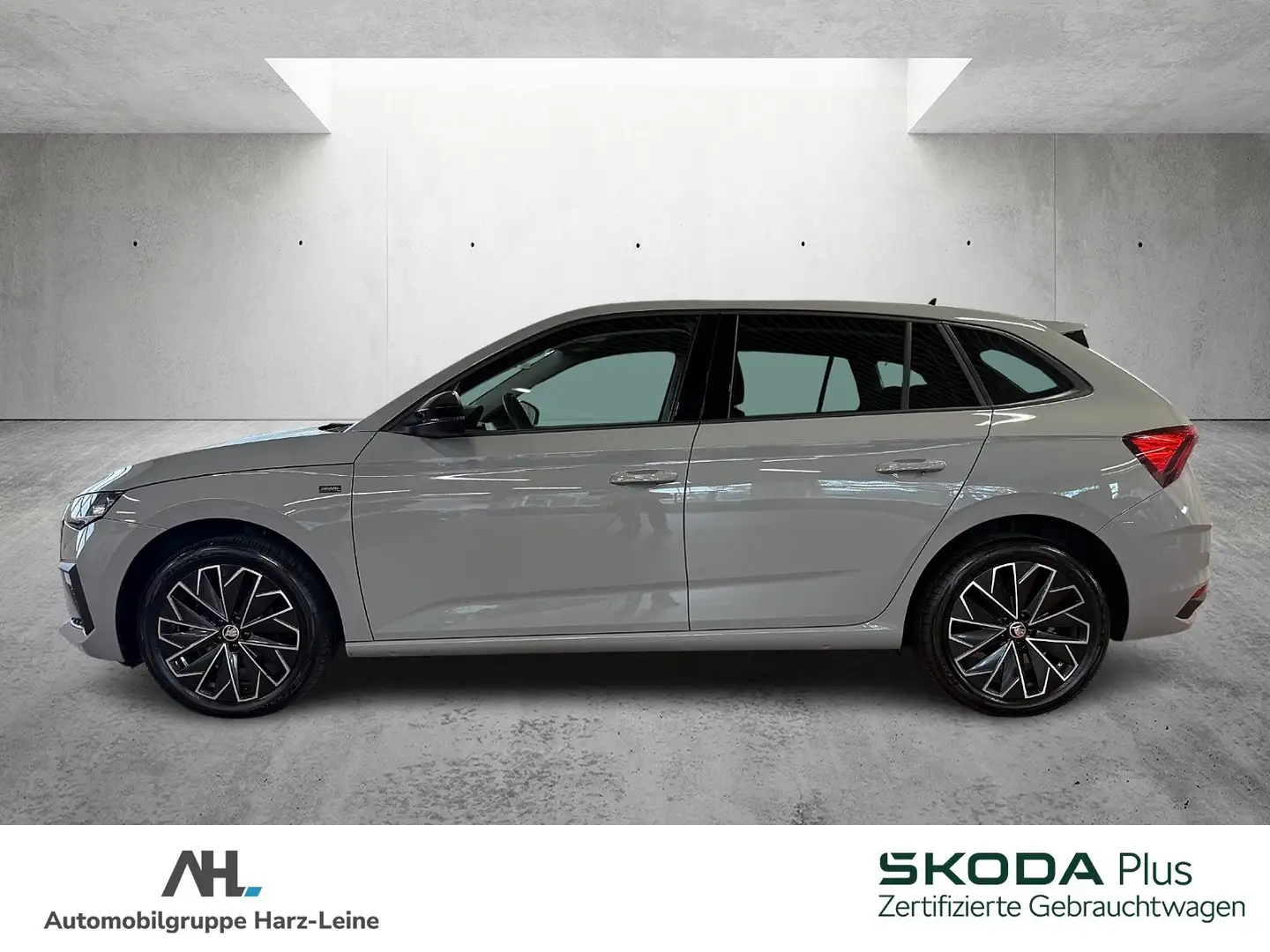 Skoda Scala 1.0 TSI Drive Black Optik LED Navi RFK SHZ BT Grau - 2