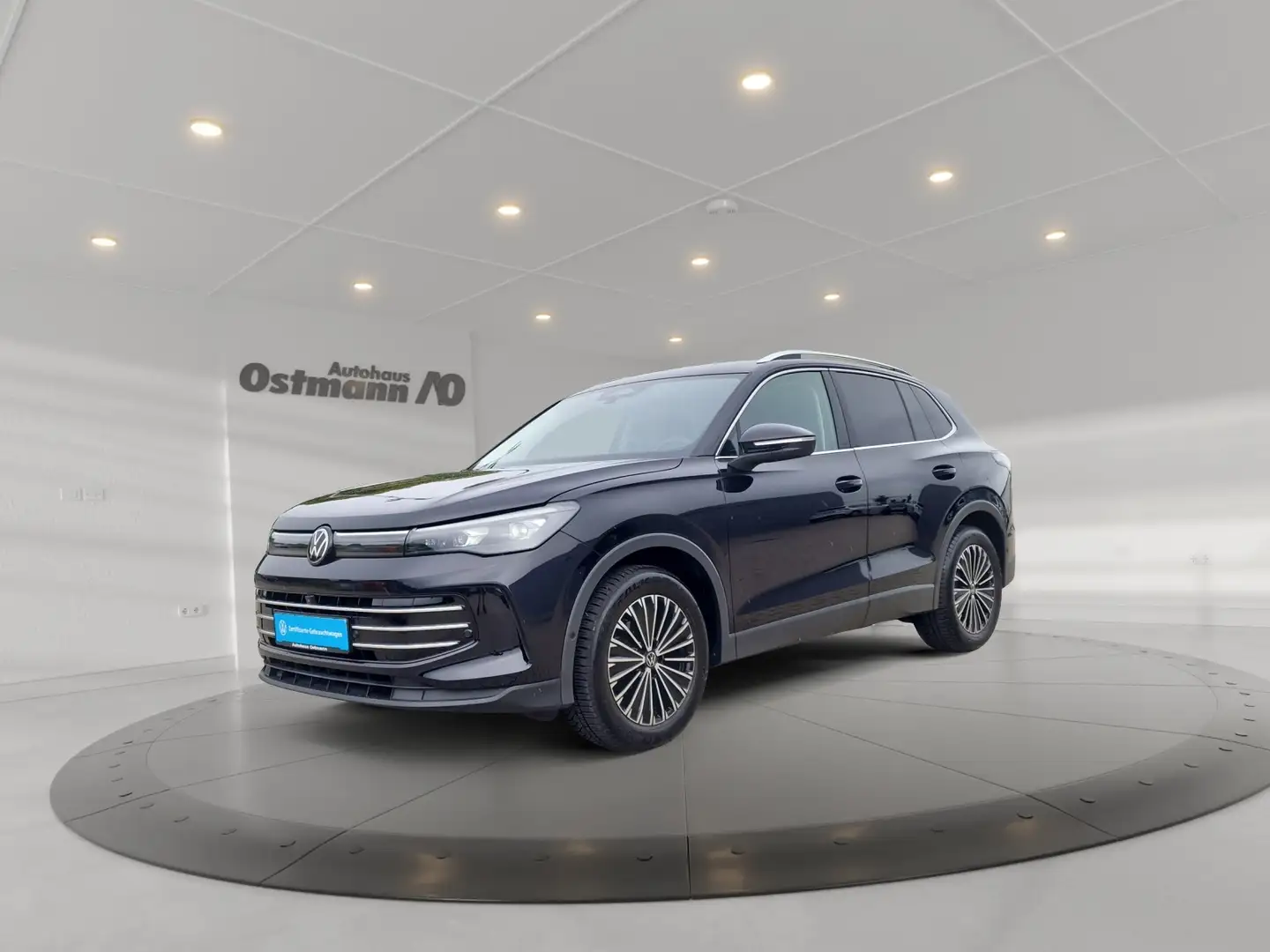 Volkswagen Tiguan 1.5 eTSI W Elegance Massage 360 KeyLess Schwarz - 1