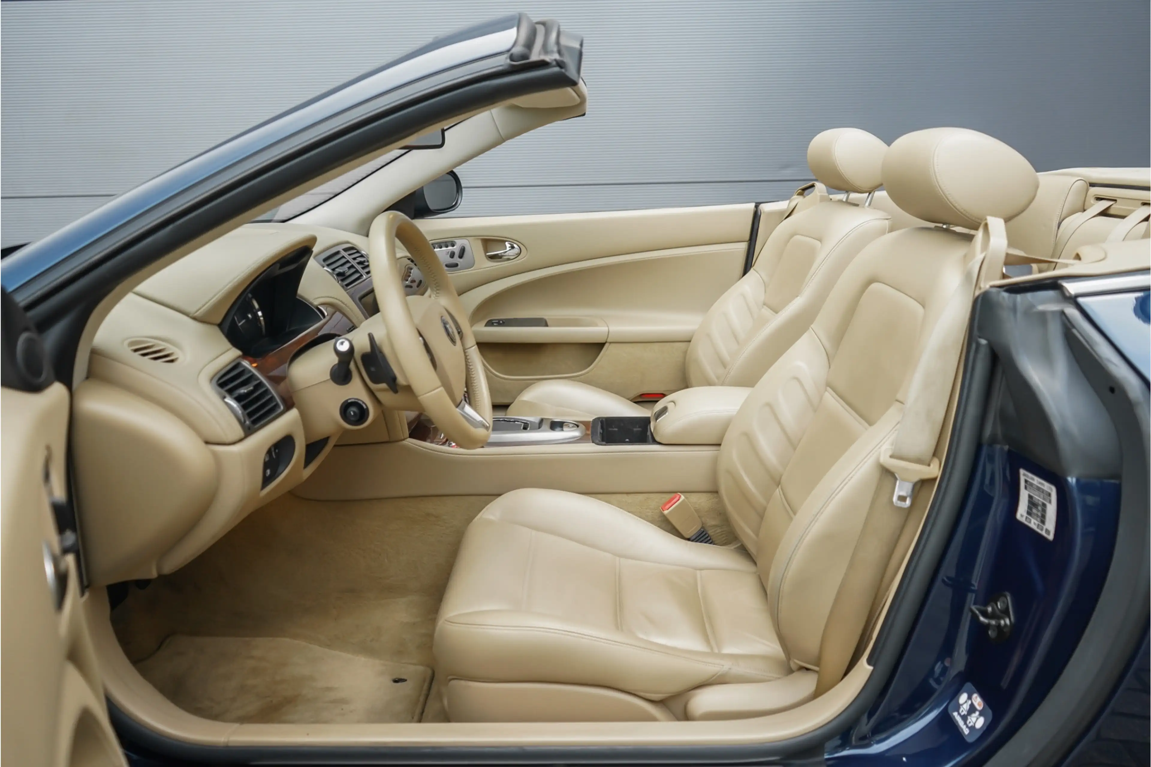 Jaguar XKR 4.2 V8 Convertible 417PK Indigo Blue NL Auto — photo 4