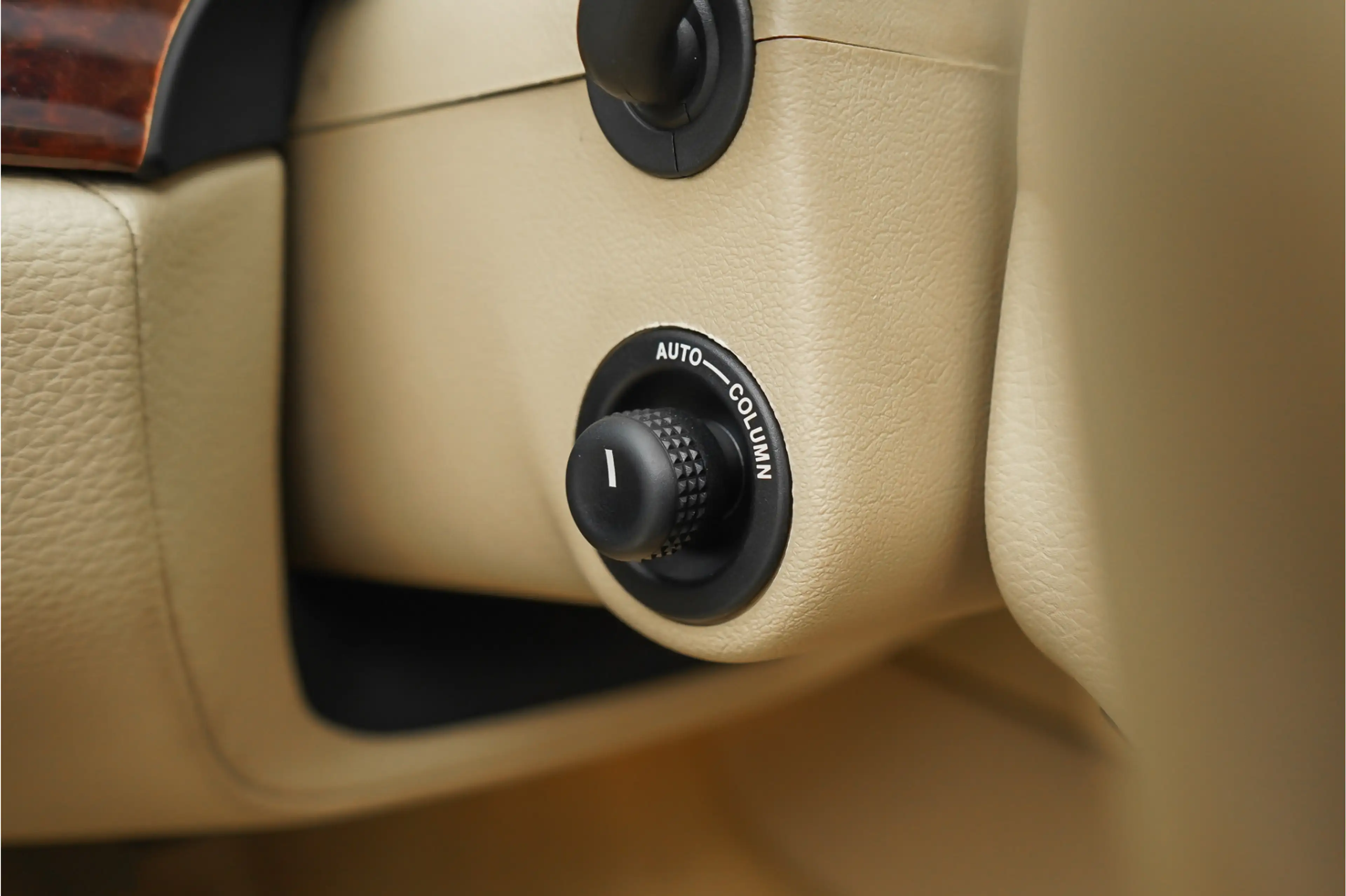 Jaguar XKR 4.2 V8 Convertible 417PK Indigo Blue NL Auto — photo 37