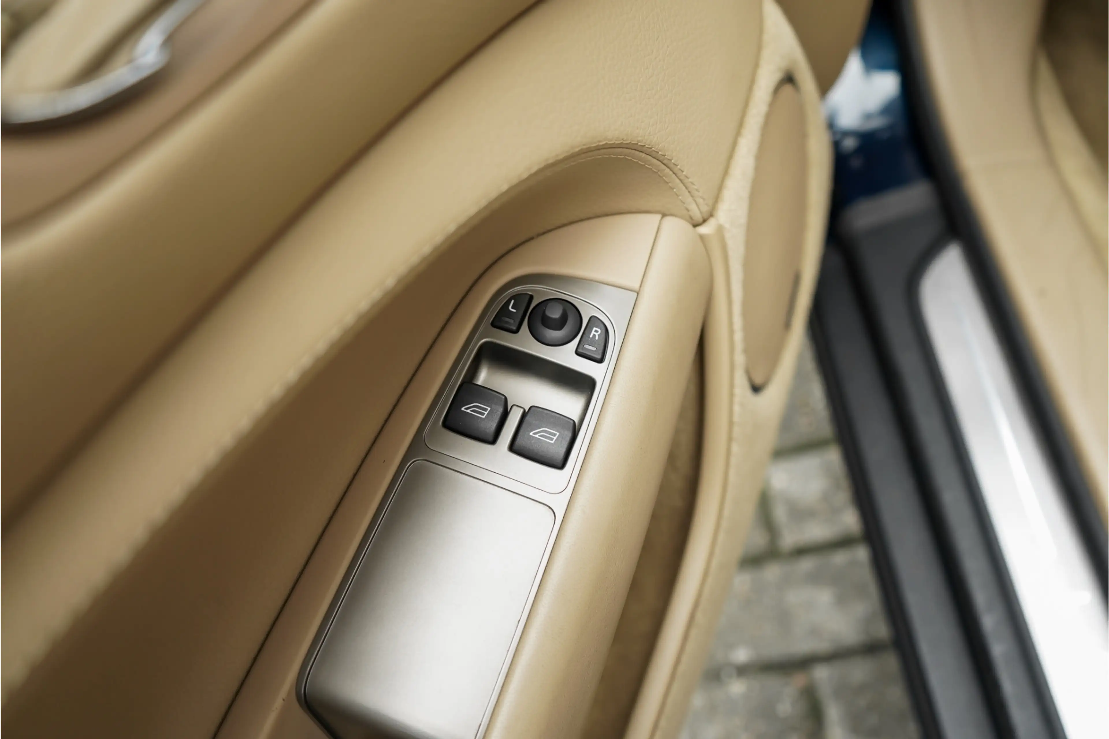 Jaguar XKR 4.2 V8 Convertible 417PK Indigo Blue NL Auto — photo 41