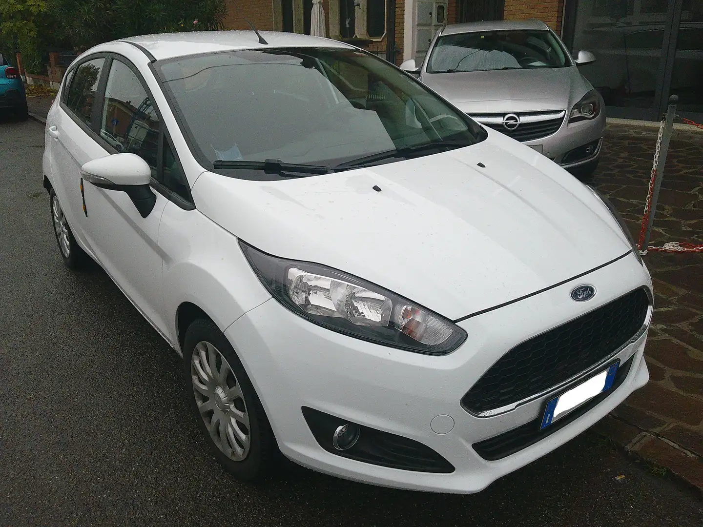 Ford Fiesta 5p 1.5 tdci Plus 75cv E6 solo 54.000 km Bianco - 1