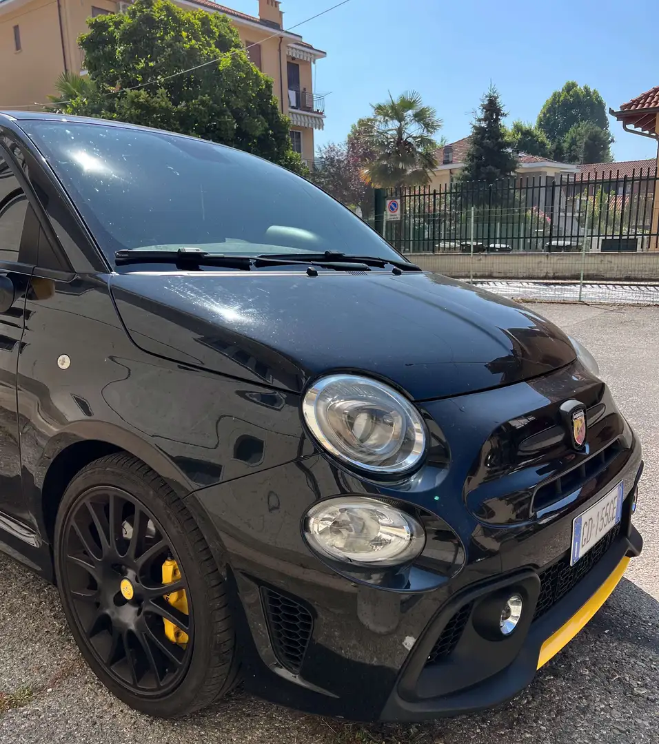Abarth 595 Pista Pista - Akrapovic Schwarz - 1