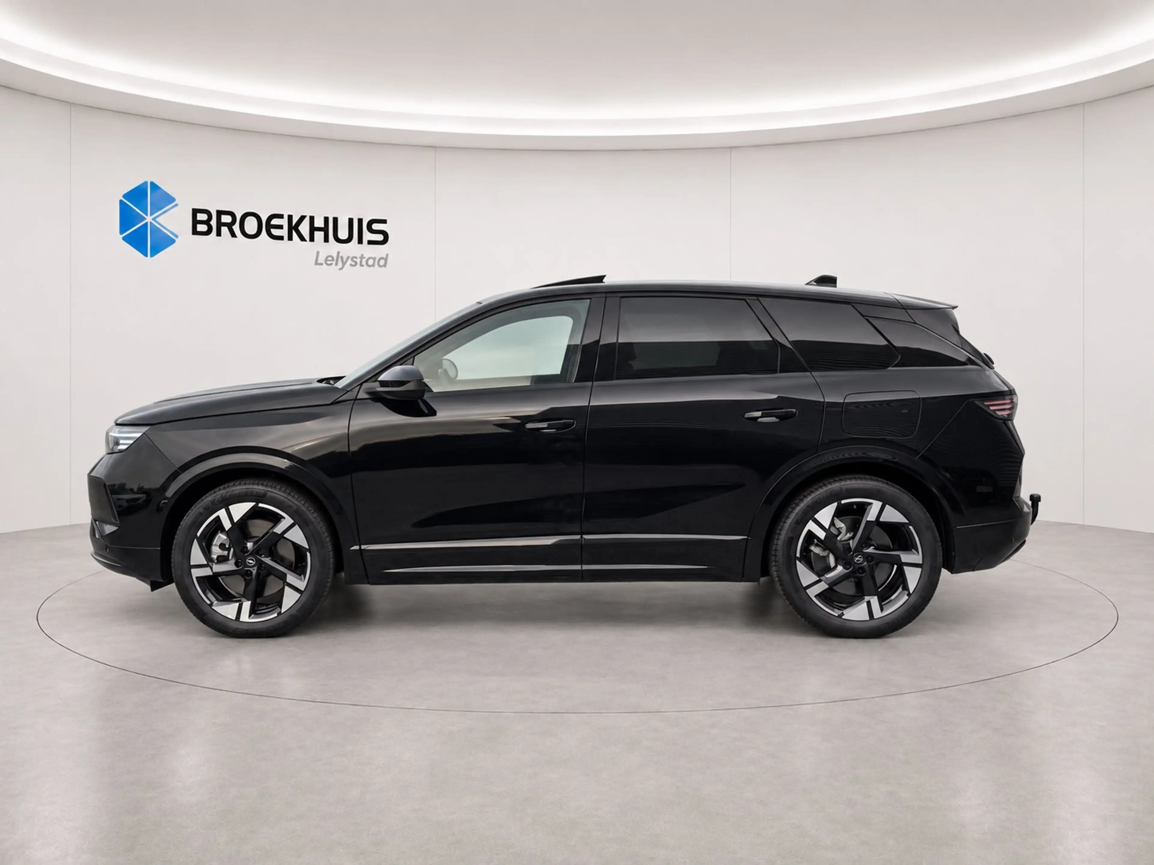 Opel Grandland 1.6 TURBO PLUG-IN HYBRID 195PK ULTIMATE GS AUTOMAA — photo 3