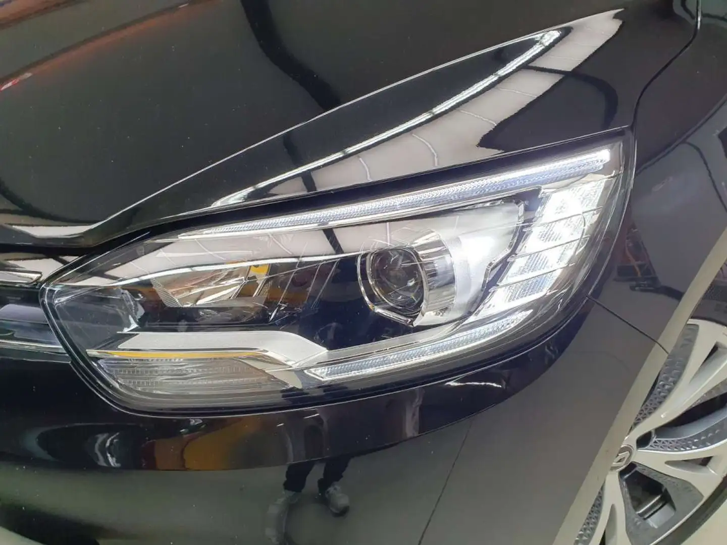 Renault Grand Scenic dCi 120 INTENS Noir - 2