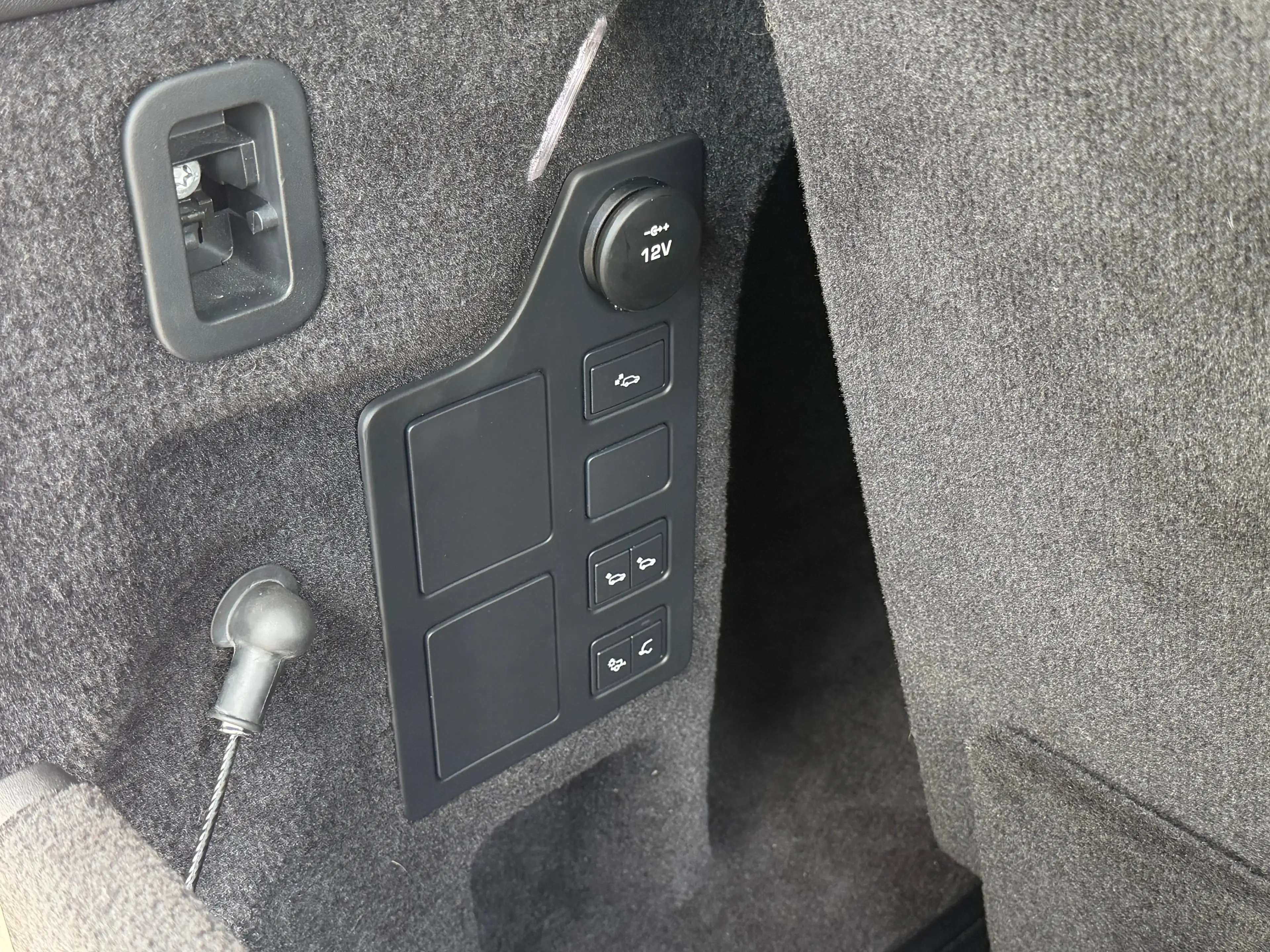 Land Rover Discovery HSE SD4 / 7 SITZE / TÜV NEU / TOP AUSSTATTUNG — photo 11