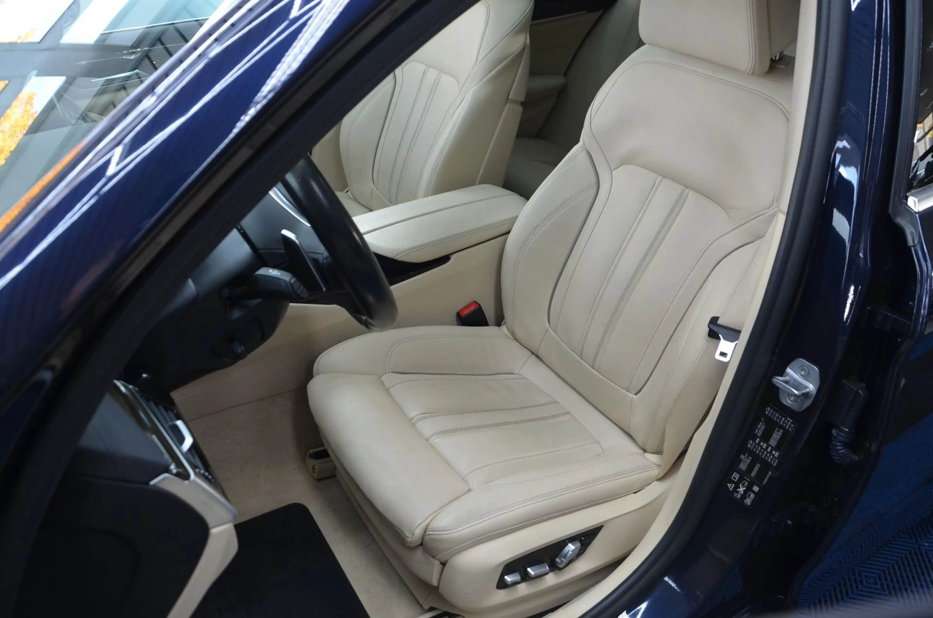 BMW 540 d xDrive Luxury Line Touring *PANORAMA*LED* — photo 9