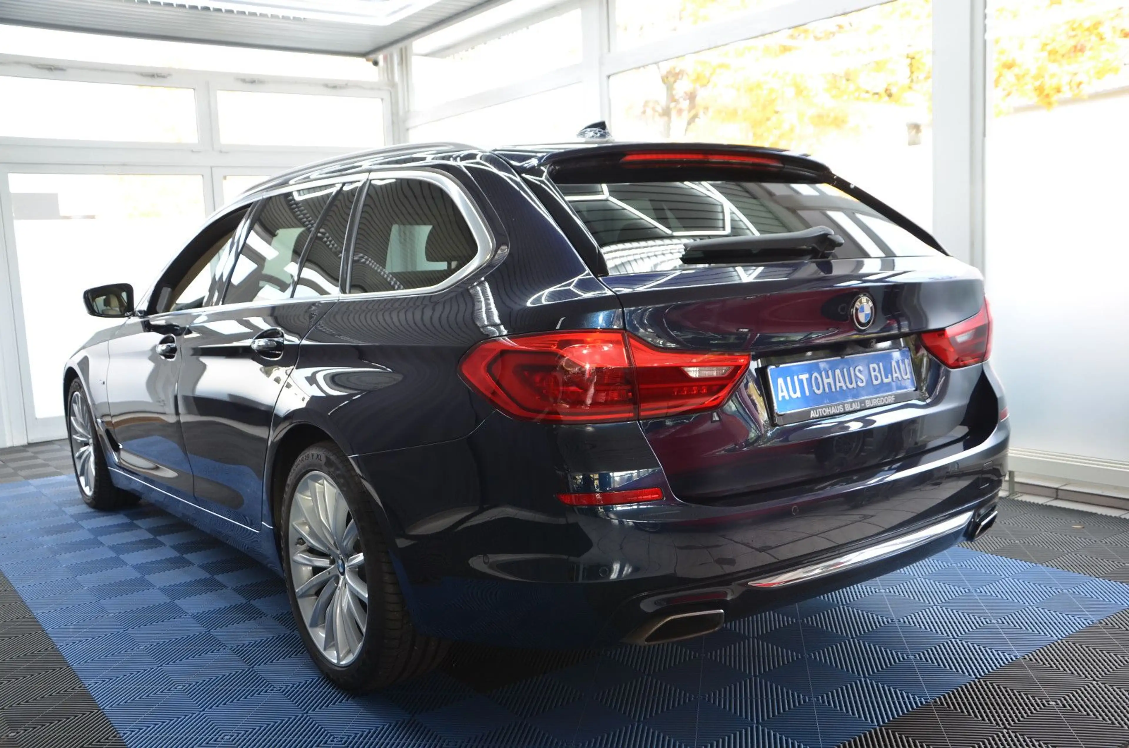 BMW 540 d xDrive Luxury Line Touring *PANORAMA*LED* — photo 6