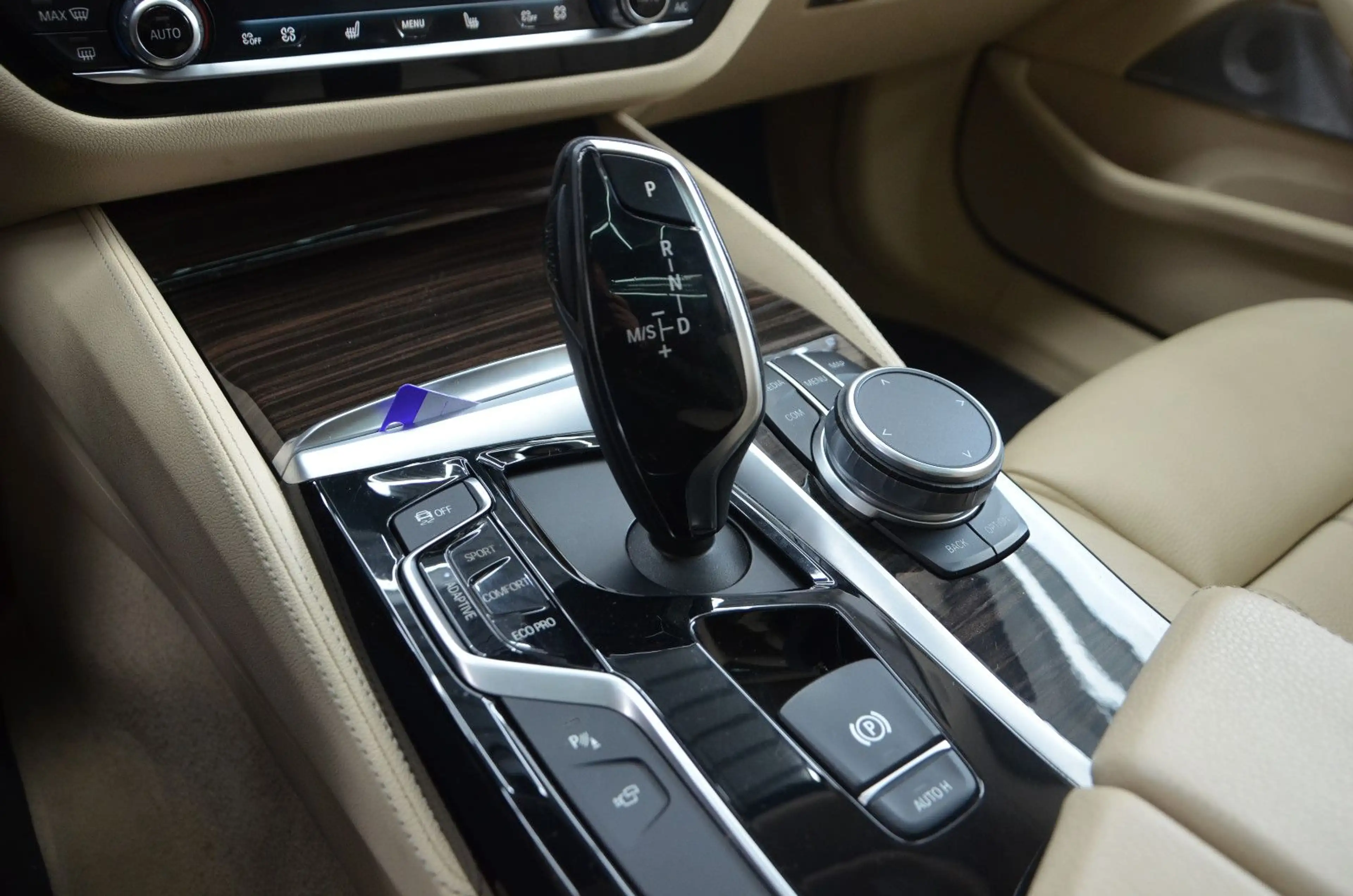 BMW 540 d xDrive Luxury Line Touring *PANORAMA*LED* — photo 13