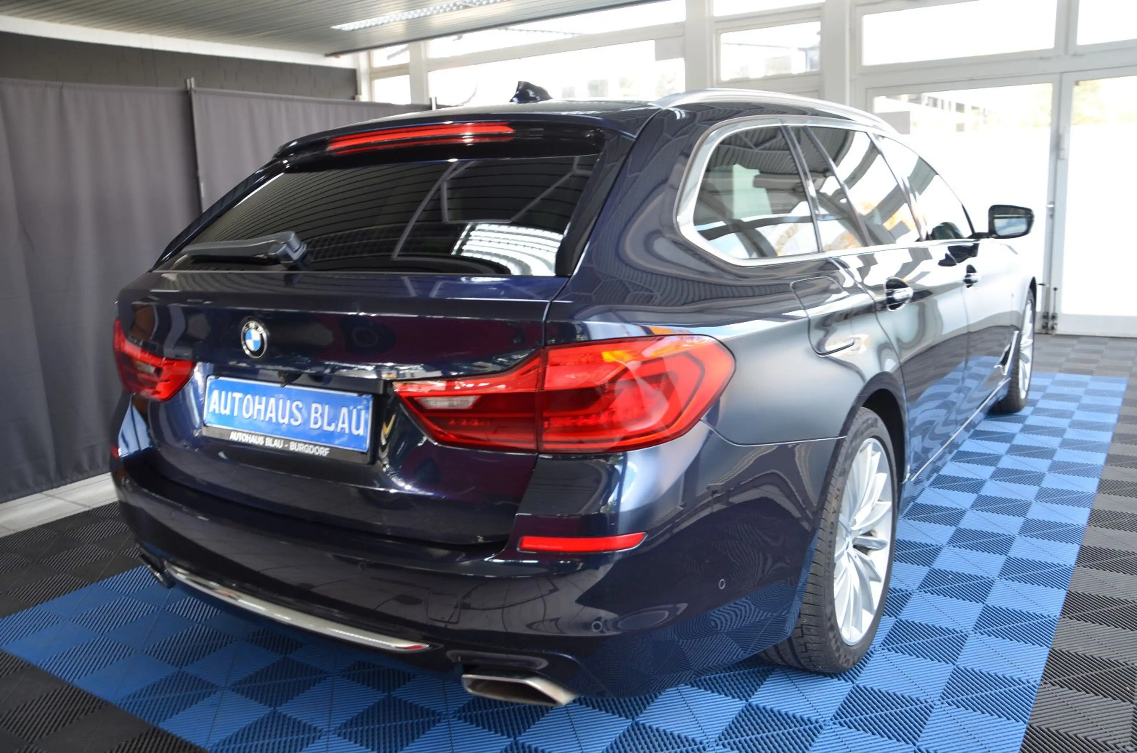 BMW 540 d xDrive Luxury Line Touring *PANORAMA*LED* — photo 4