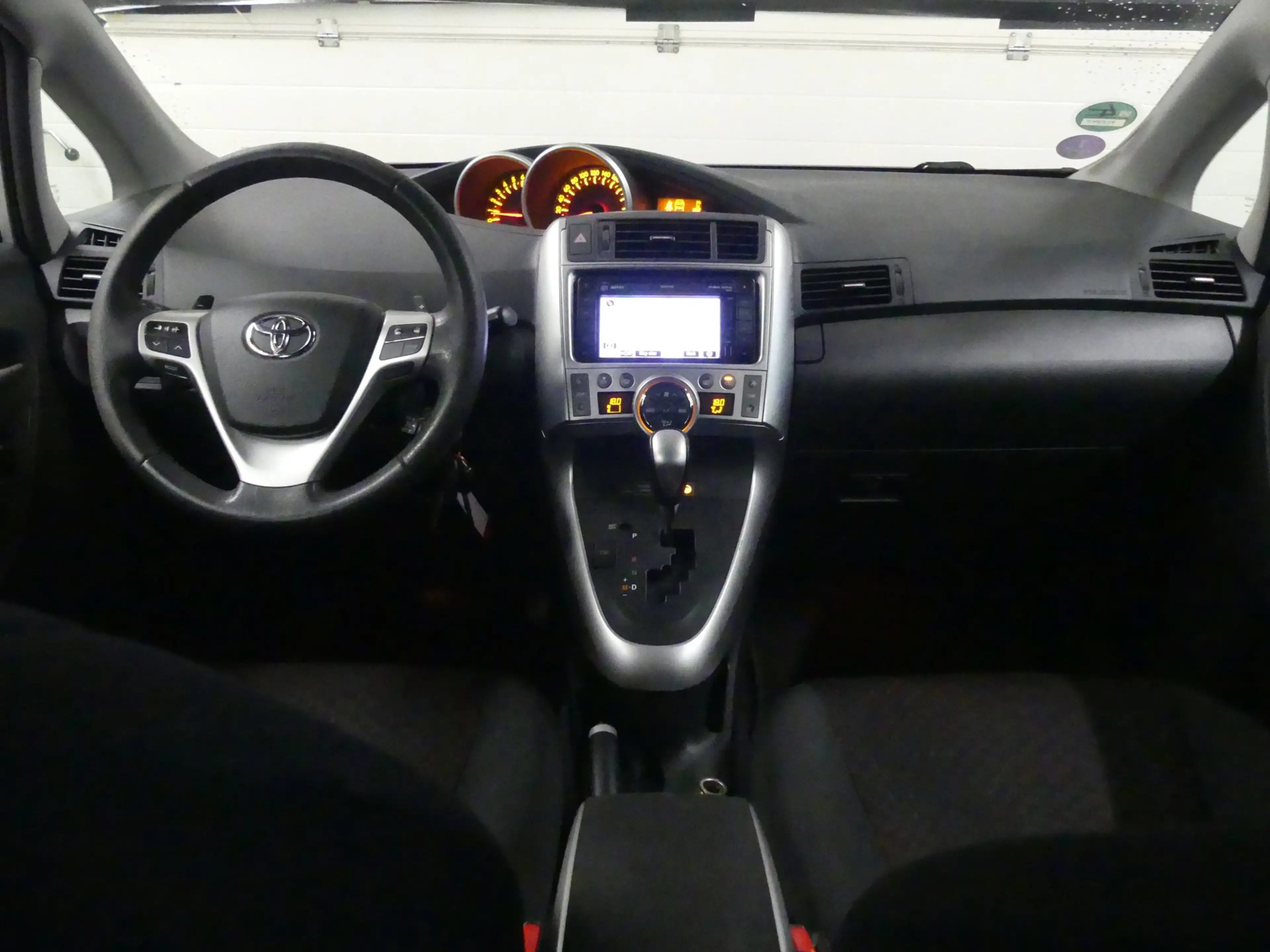 Toyota Verso 1.8 VVT-i Business Limited - Automaat - Trekhaak — photo 9