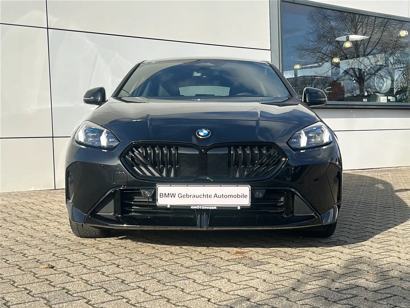 BMW 120 120 Liousine M Sportpaket LED+AHK+SHZ+H&K+HUD Schwarz - 2