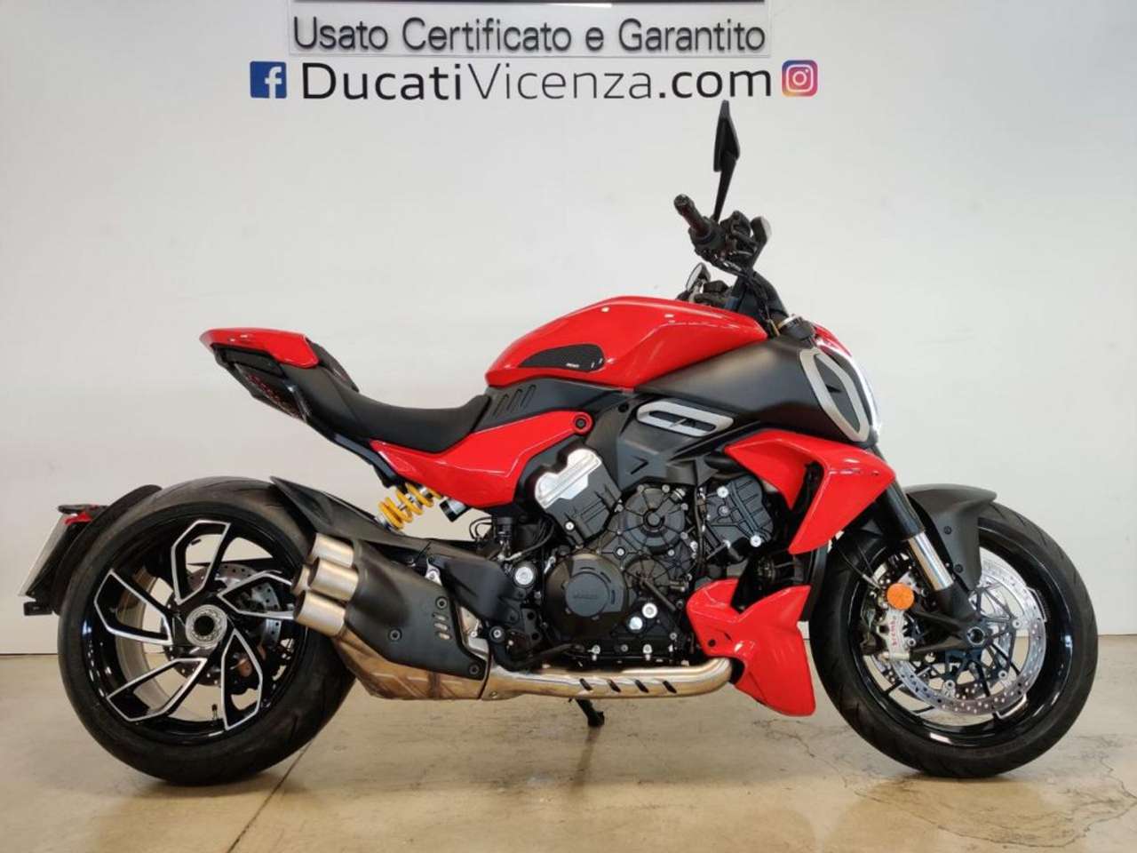 Ducati Others Diavel V4 RED