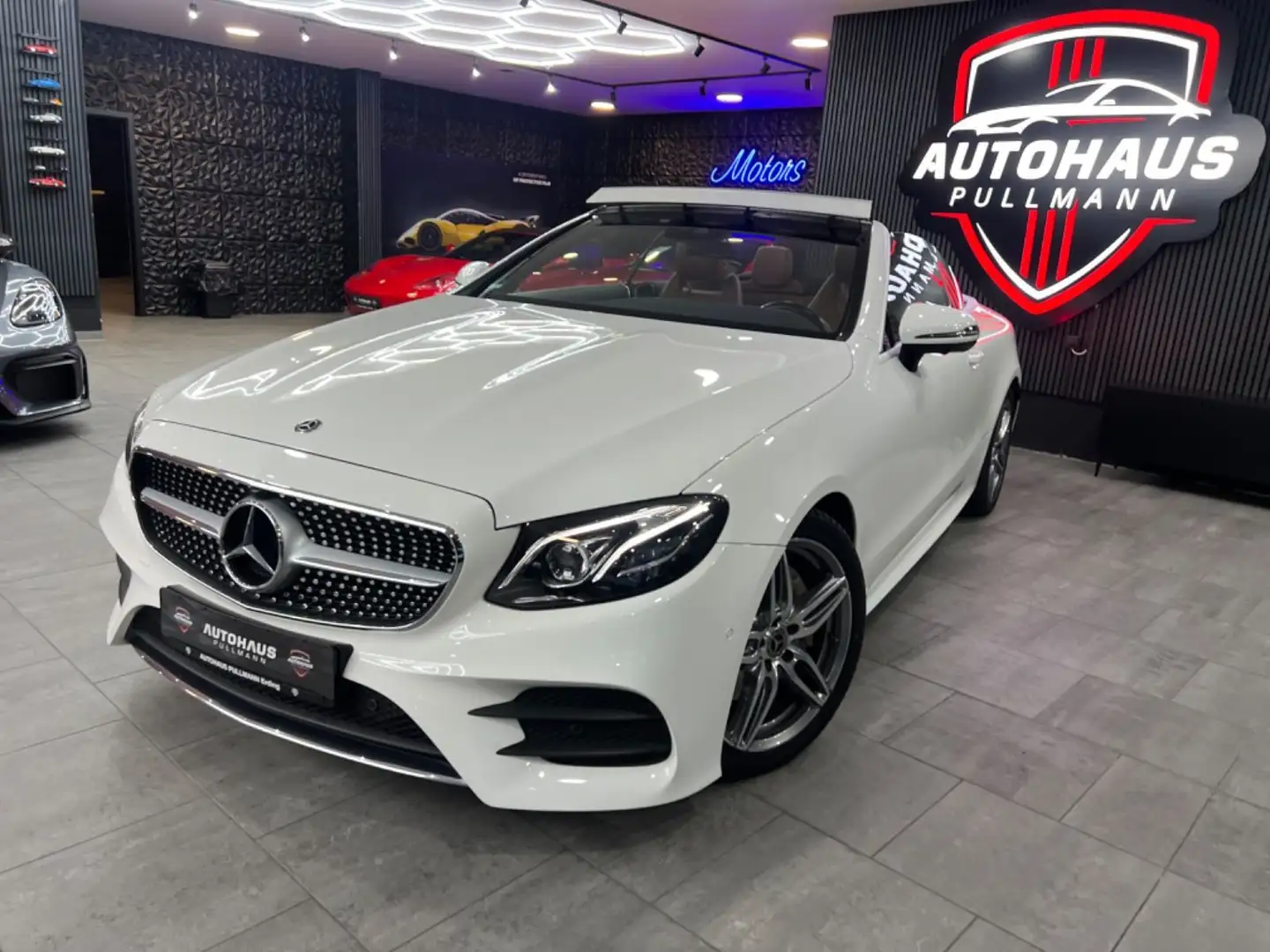 Mercedes-Benz E 220 Cabrio d AMG Line +MEMORYSITZE+360GRAD+ Blanc - 1