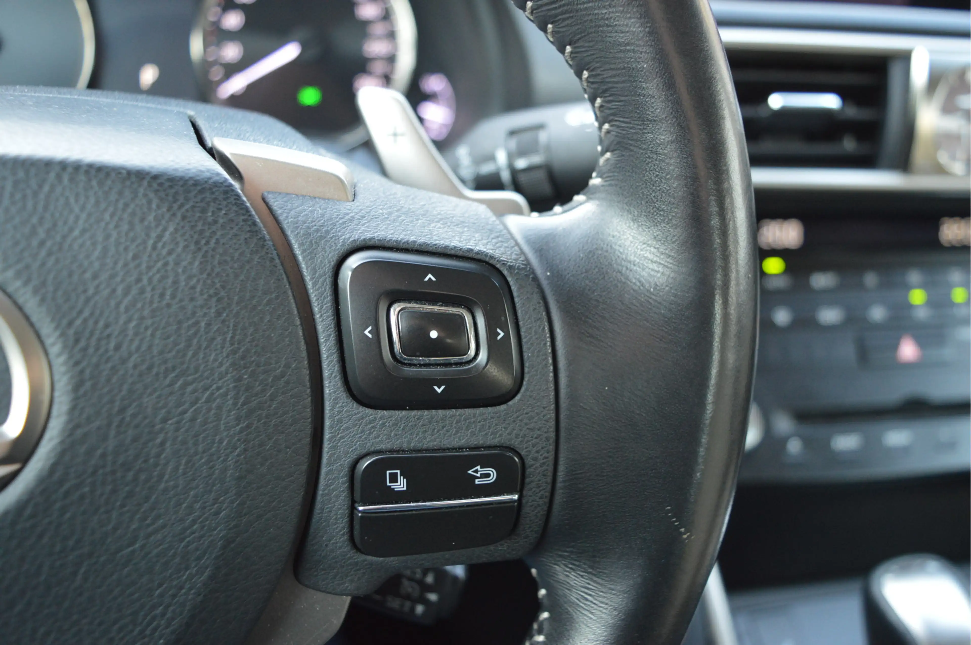 Lexus IS 300 300h Hybrid Busn Line Nap / Lederen bekleding / Le — photo 11