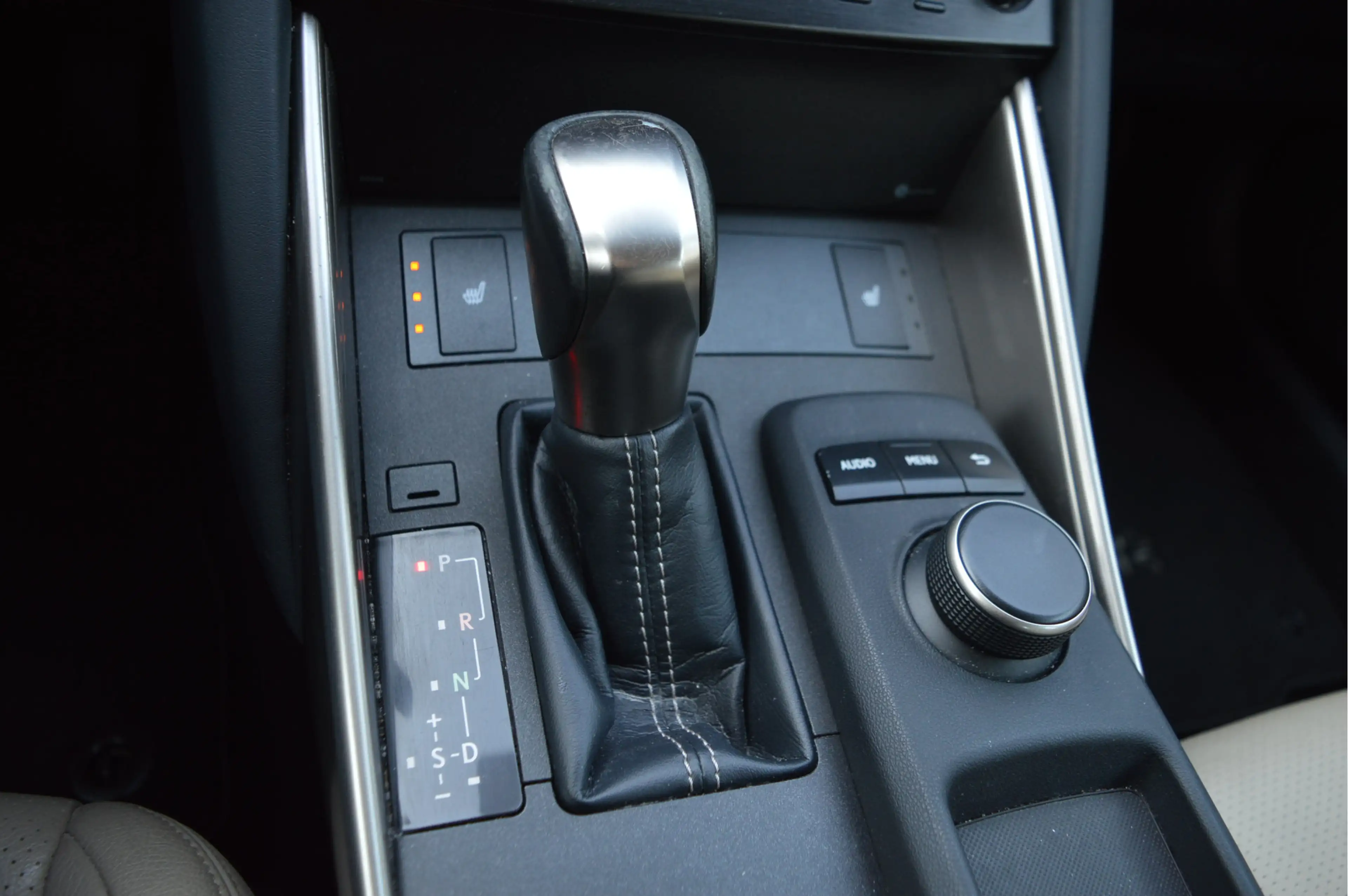 Lexus IS 300 300h Hybrid Busn Line Nap / Lederen bekleding / Le — photo 14
