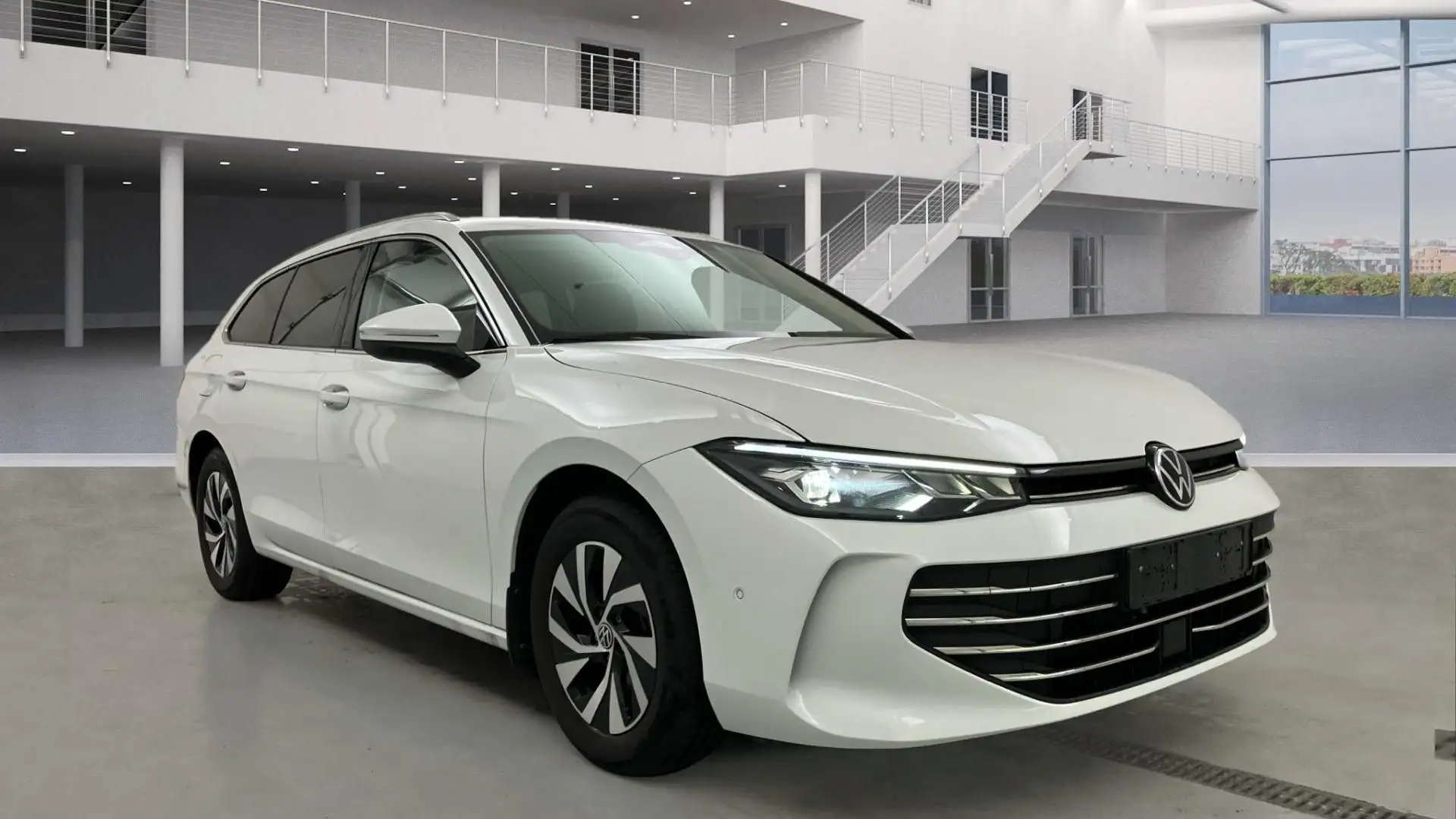 Volkswagen Passat Variant 1,5 eTSI MHEV Business DSG NP 52.471.- -37% Weiß - 2