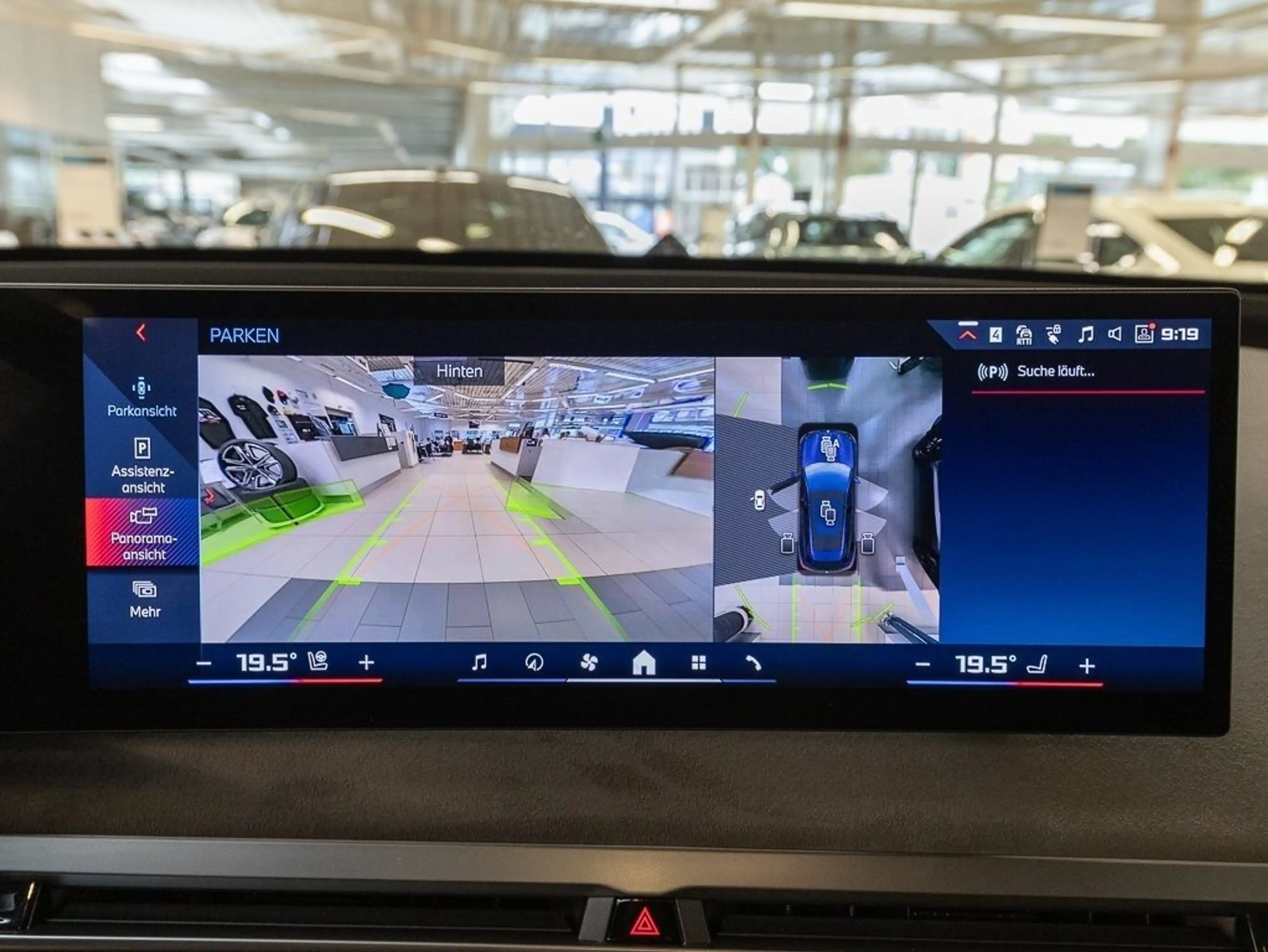 BMW iX M70 xDrive M Sport HUD PANO ACC AHK RFK NAVI — photo 8