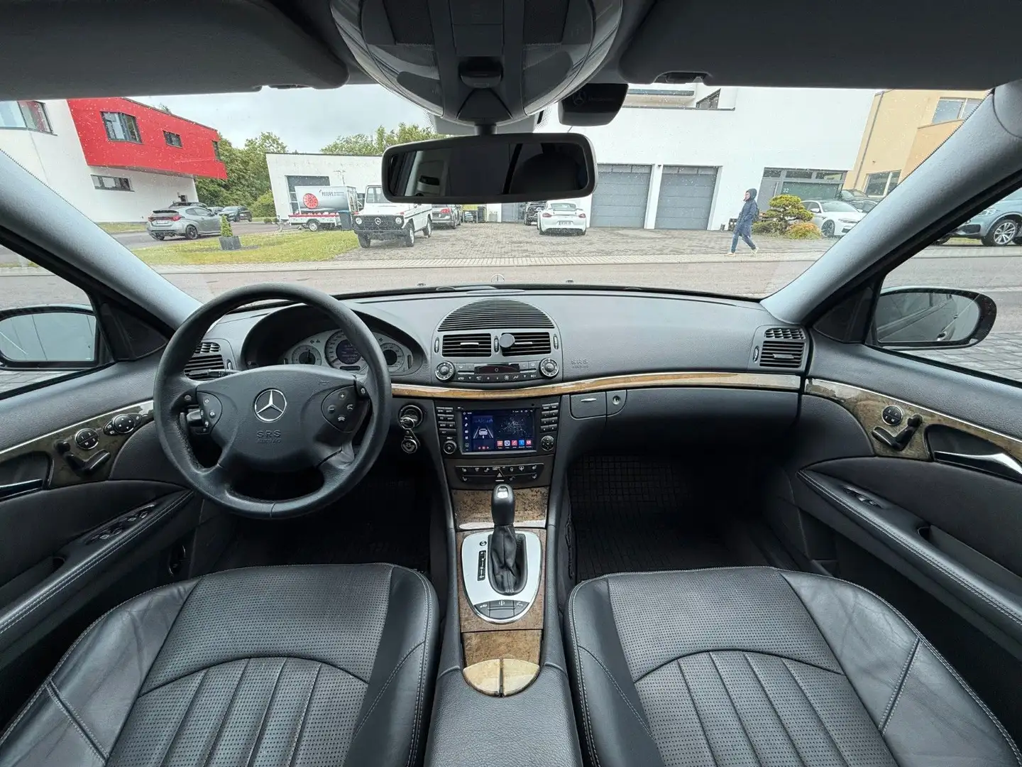 Mercedes-Benz E 55 AMG E -Klasse Lim. E 55 AMG VOLL Schwarz - 2