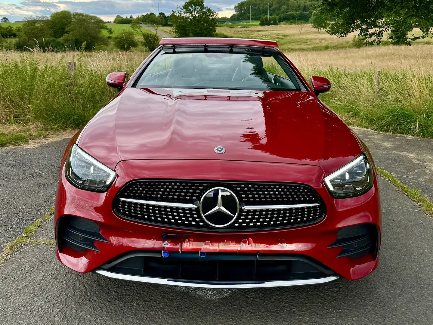 Mercedes-Benz E 220 E 220 d 4Matic Cabrio 9G-TRONIC Rot - 1
