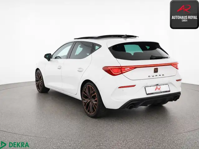 Cupra Leon view 3