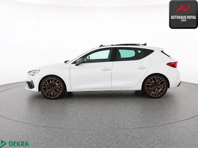 Cupra Leon view 2
