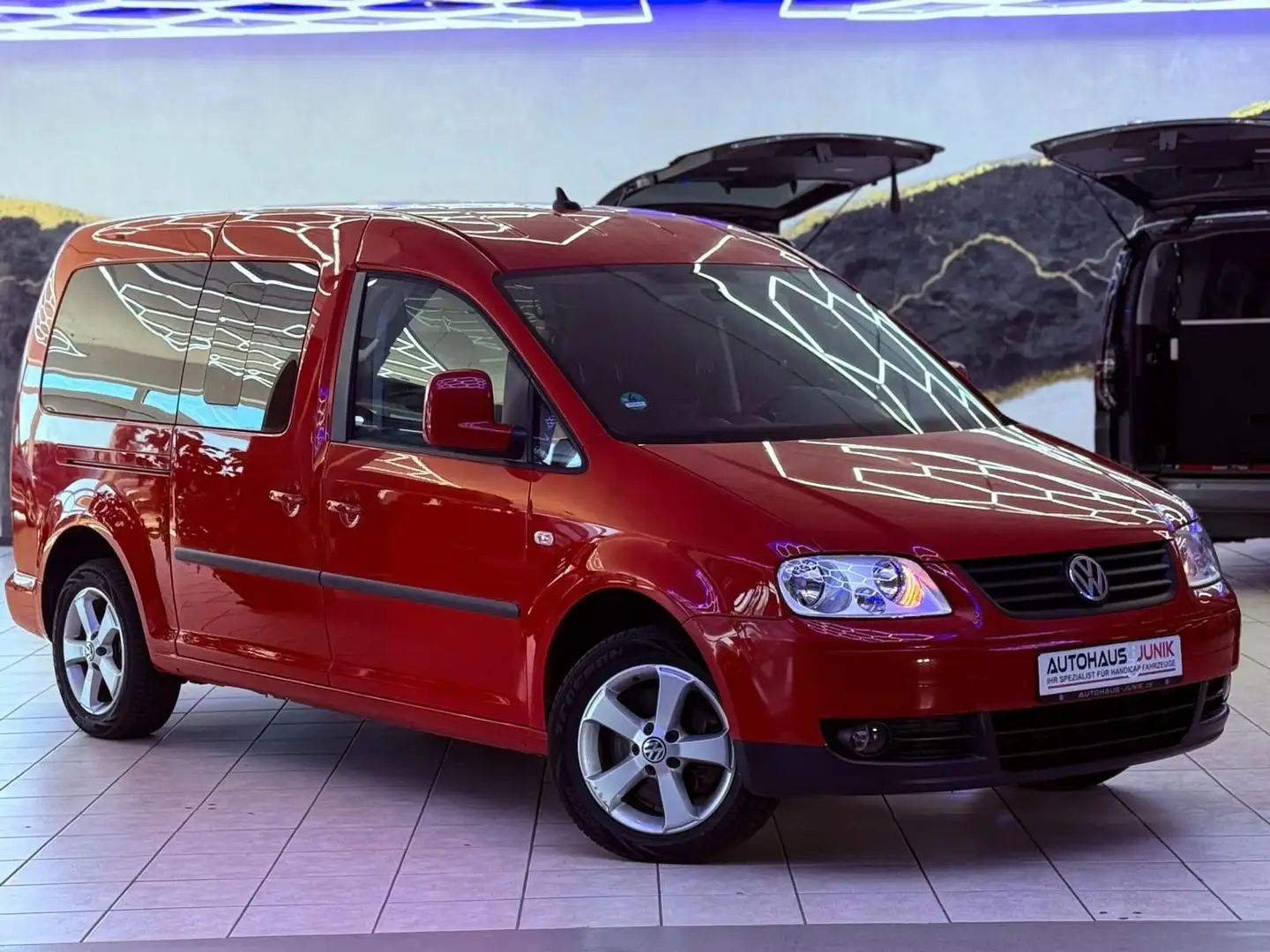 Volkswagen Caddy Maxi-DSG-Behindertengerecht-Lift-Ladeboy Rojo - 2