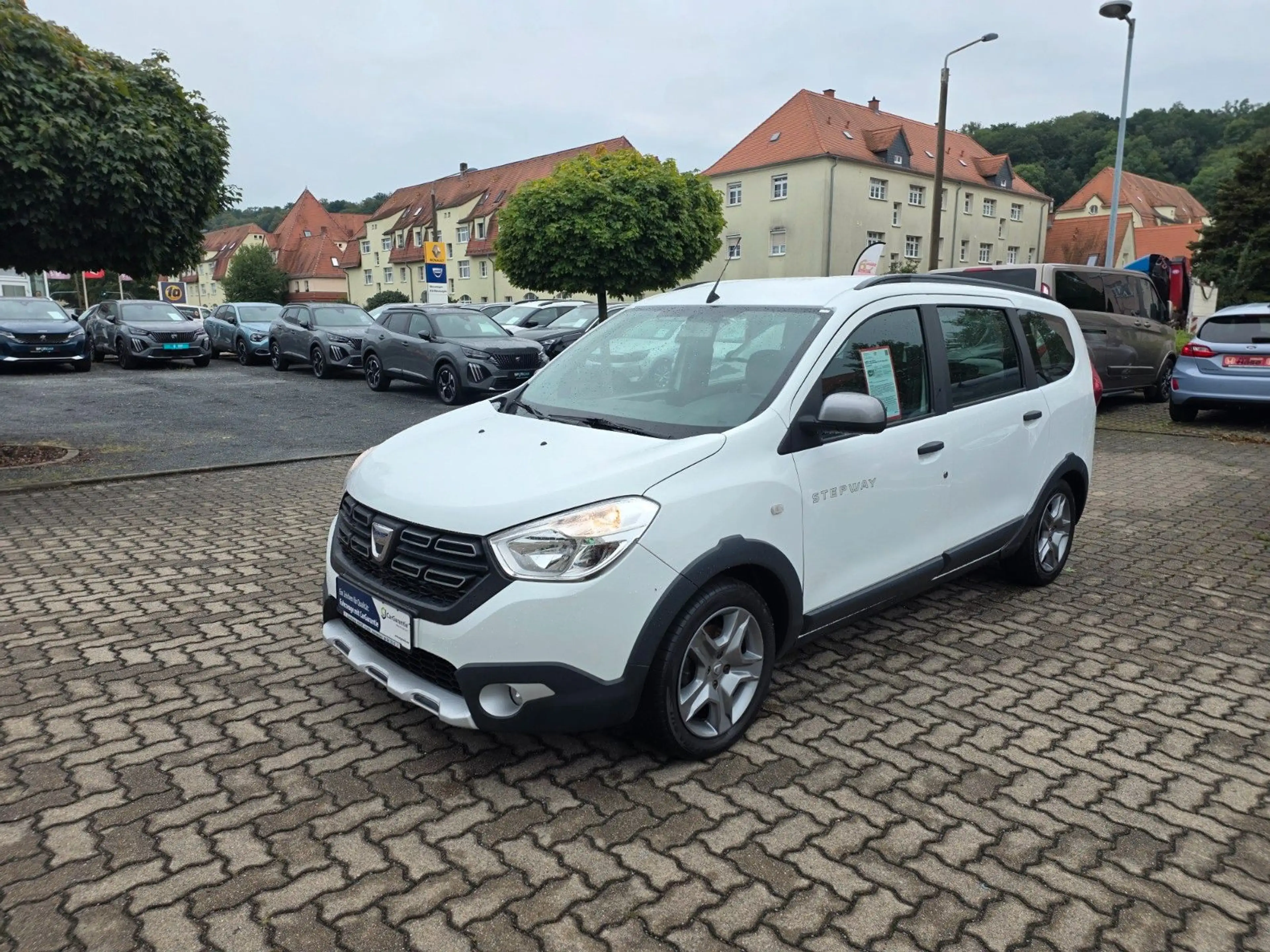 Dacia Lodgy Stepway  TCe 130, Navi, AHK, Tempomat