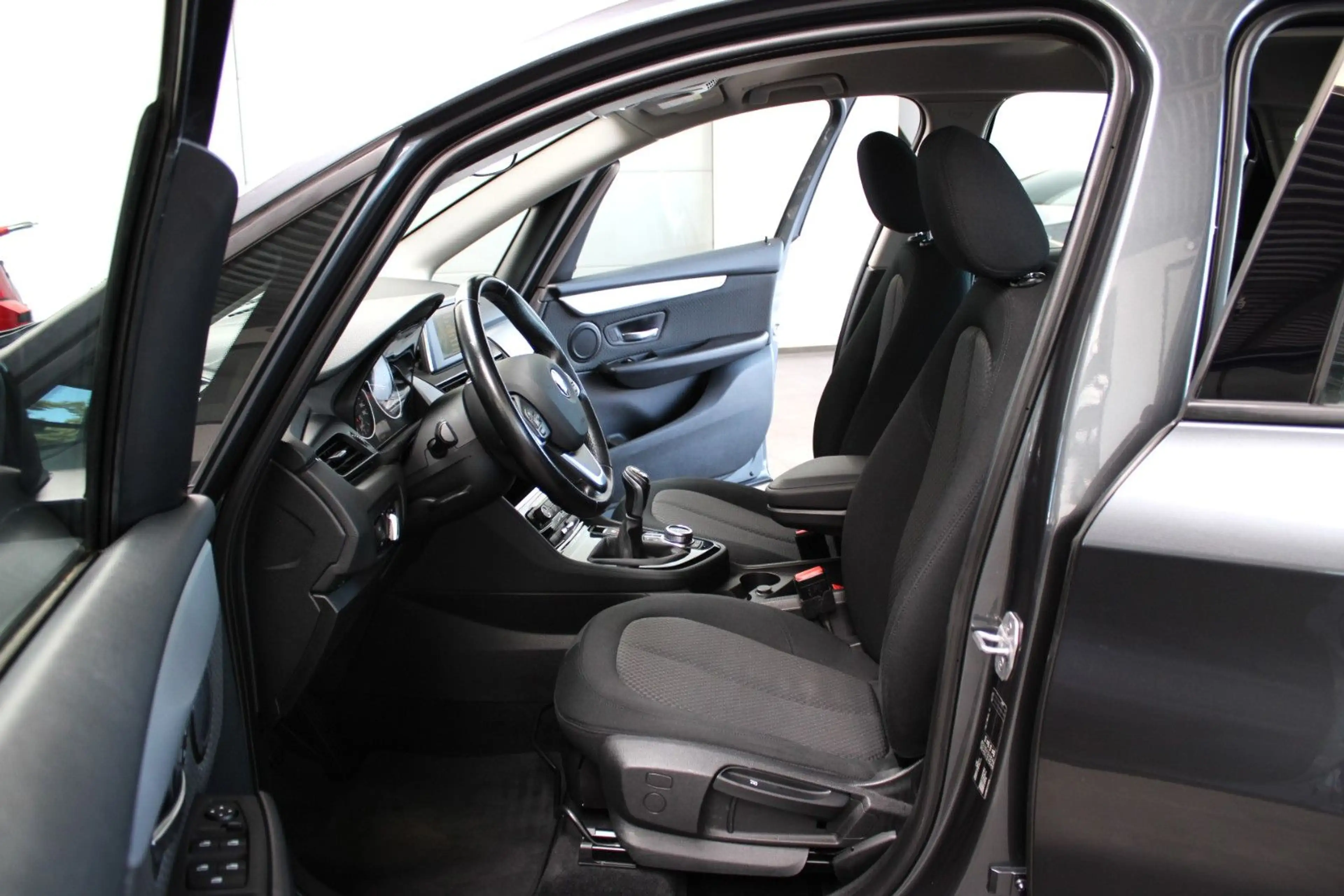 BMW 218 218D ACTIVE TOURER #ADVANTAGE #AHK #NAVI — photo 4