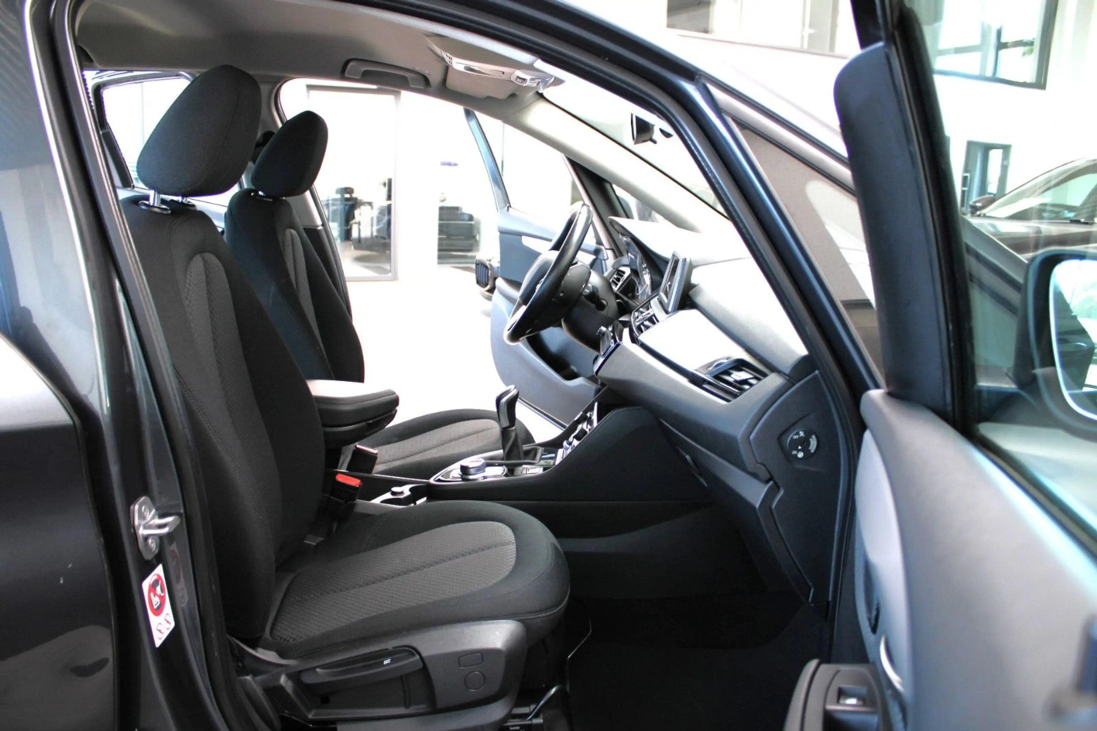 BMW 218 218D ACTIVE TOURER #ADVANTAGE #AHK #NAVI — photo 8