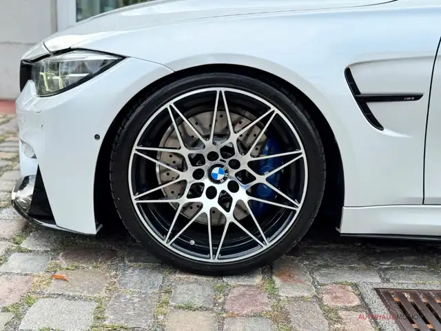 BMW M3 view 17